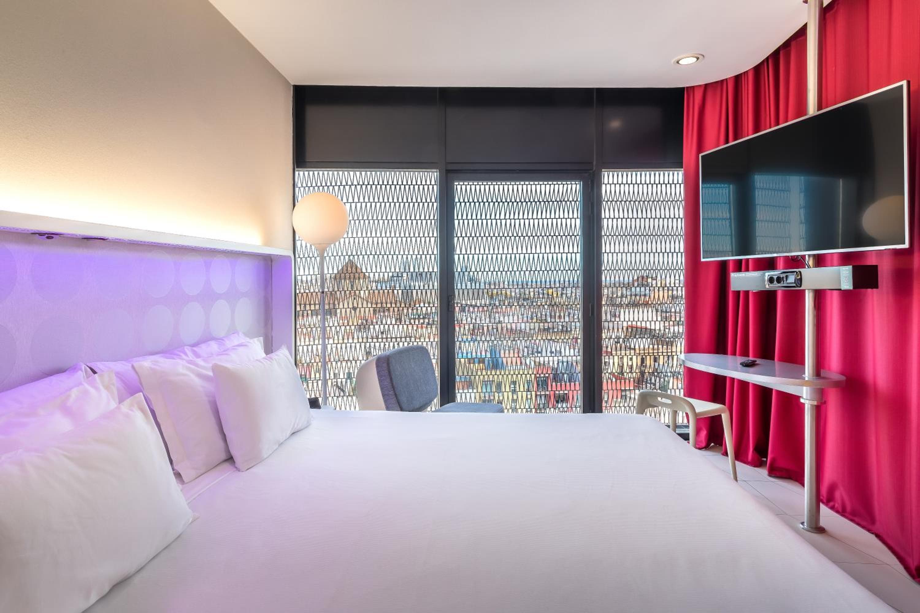 Barceló Raval — 3