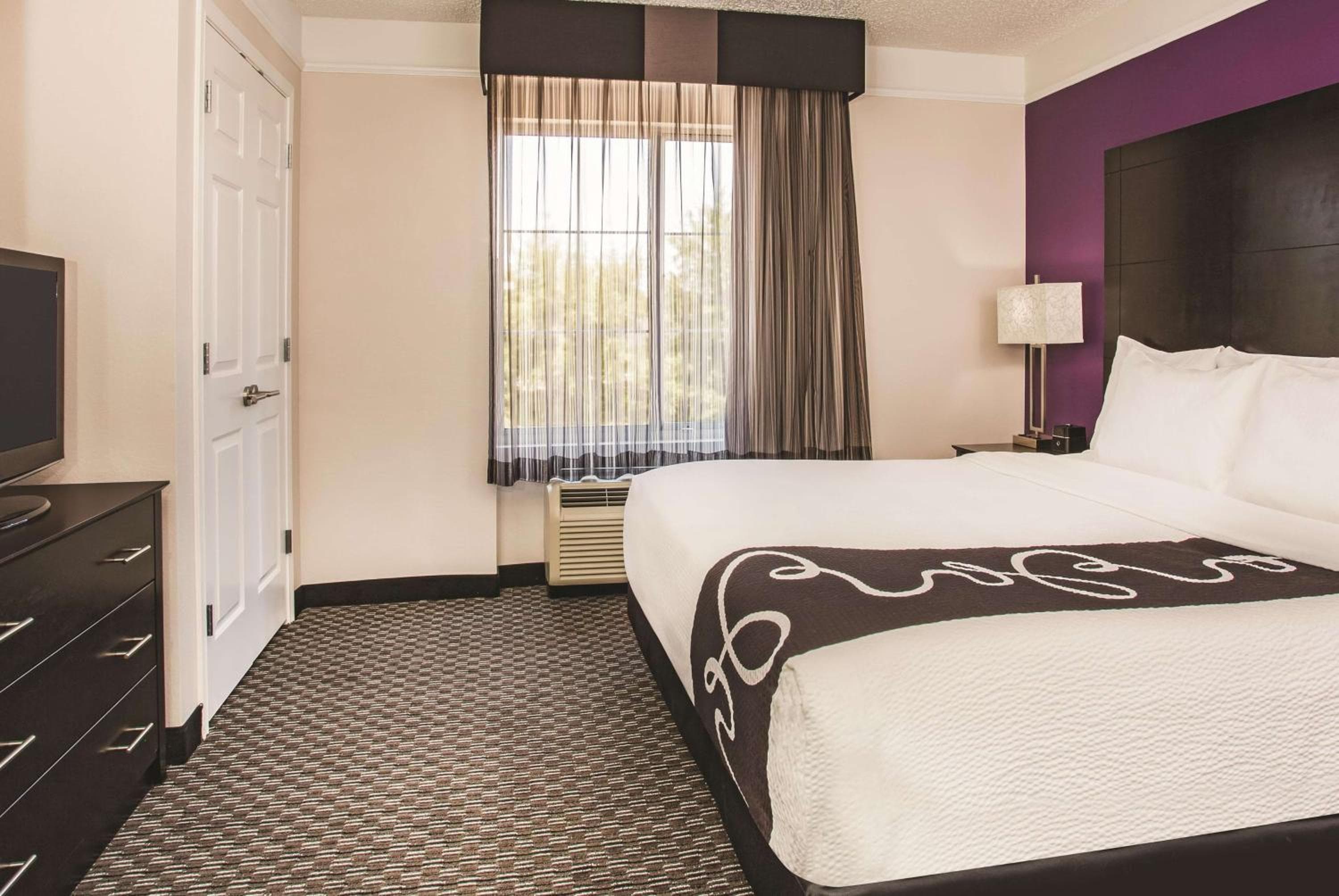 La Quinta by Wyndham Las Vegas Summerlin Tech — 30