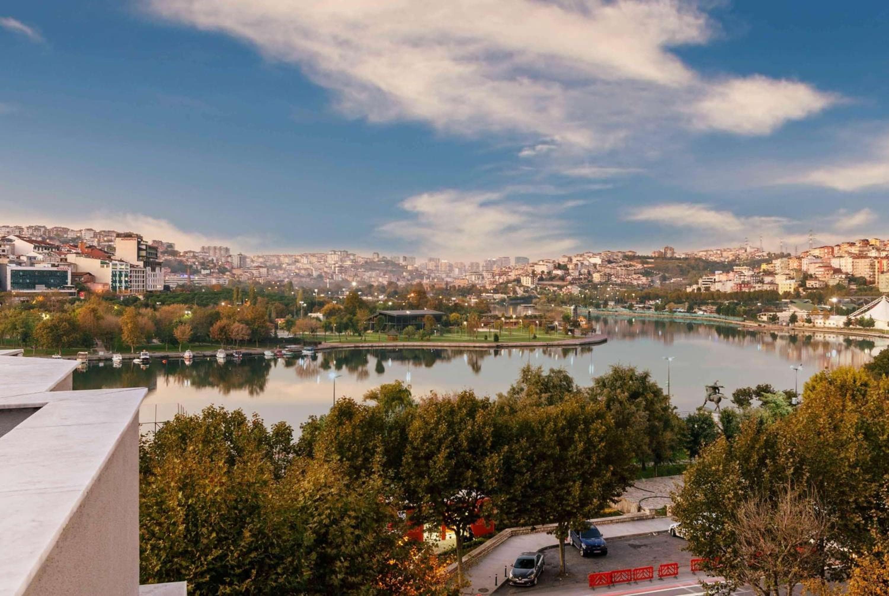 Ramada by Wyndham Istanbul Golden Horn — 25