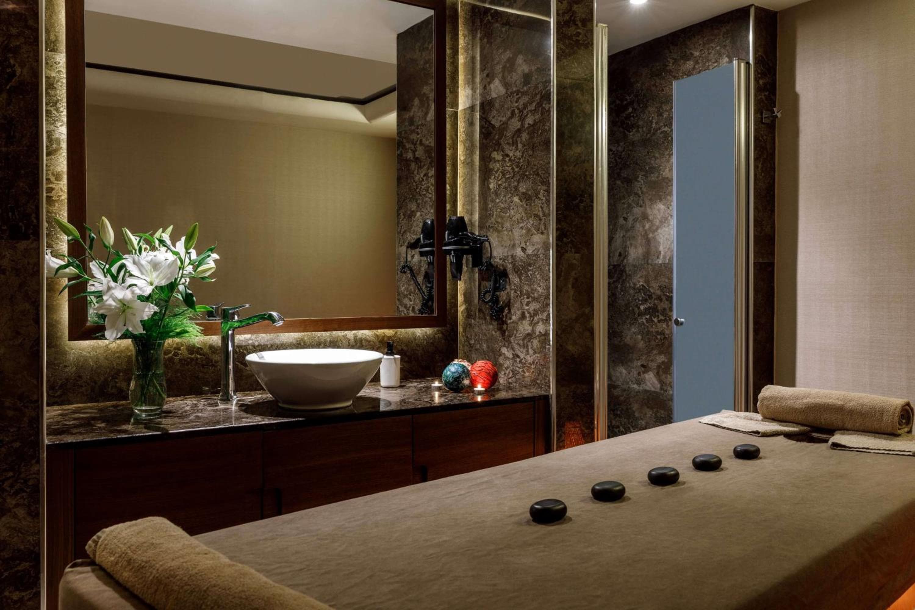 Ramada by Wyndham Istanbul Golden Horn — 13