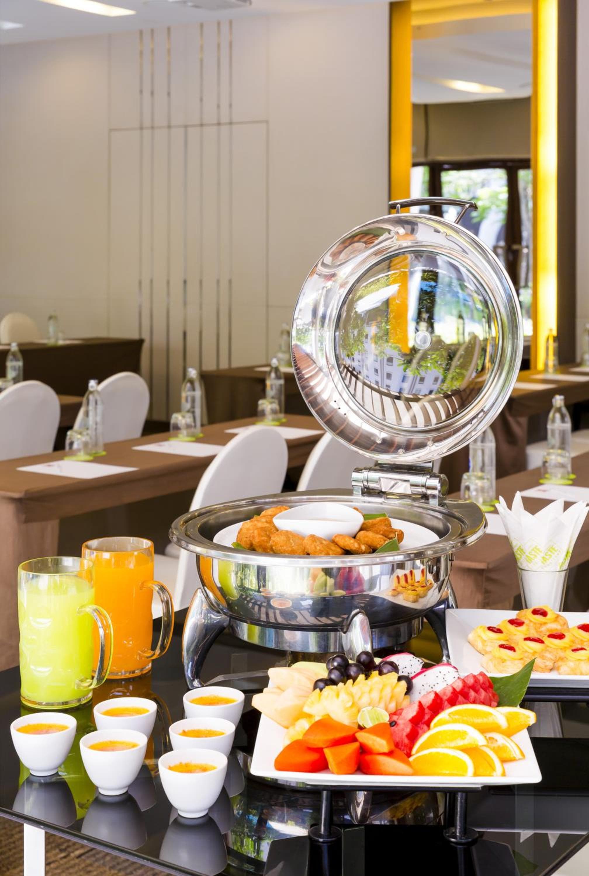 Ibis Bangkok Riverside — 18