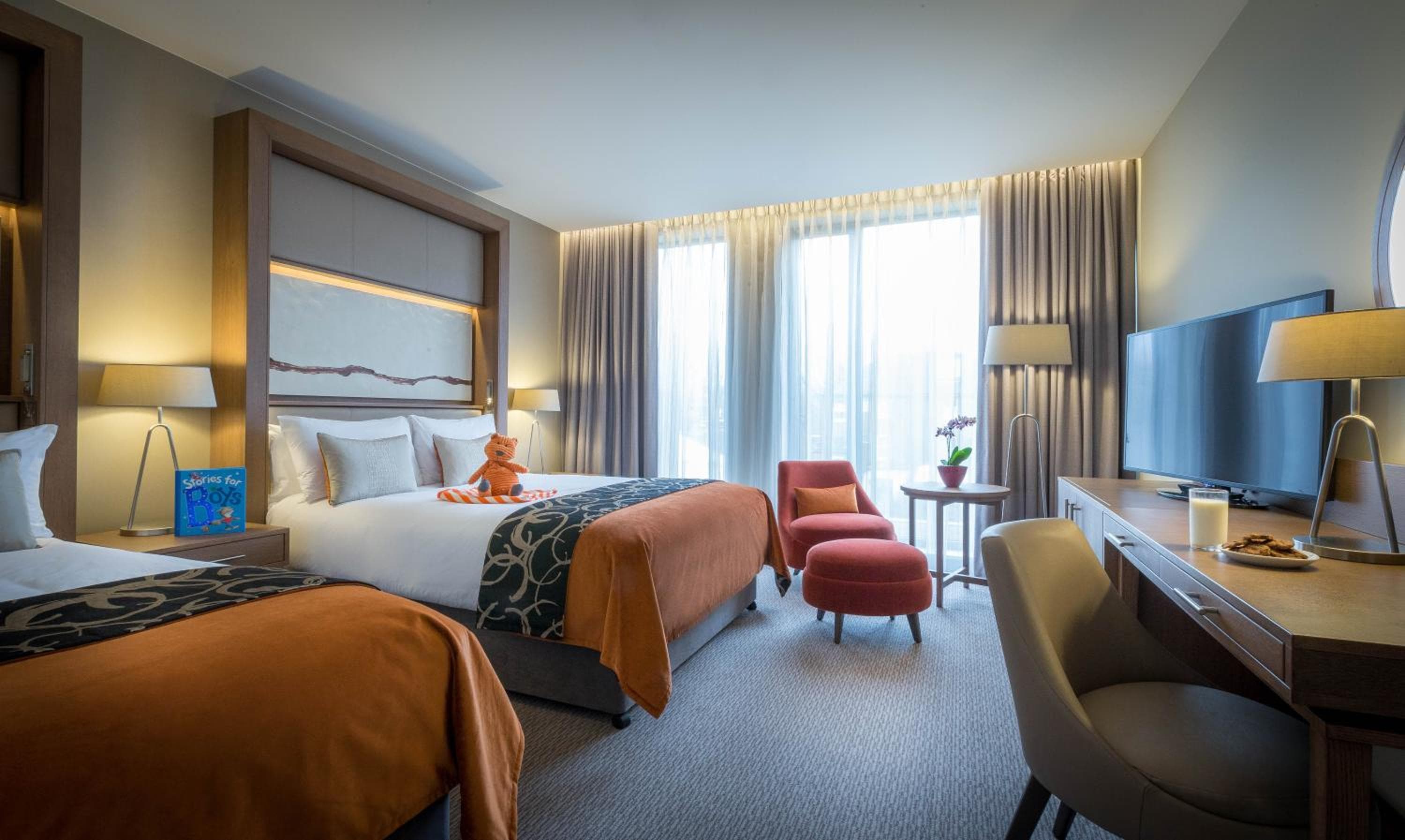 Clayton Hotel Chiswick — 8