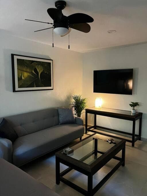Departamento Céntrico y Moderno en Cancún. — 28