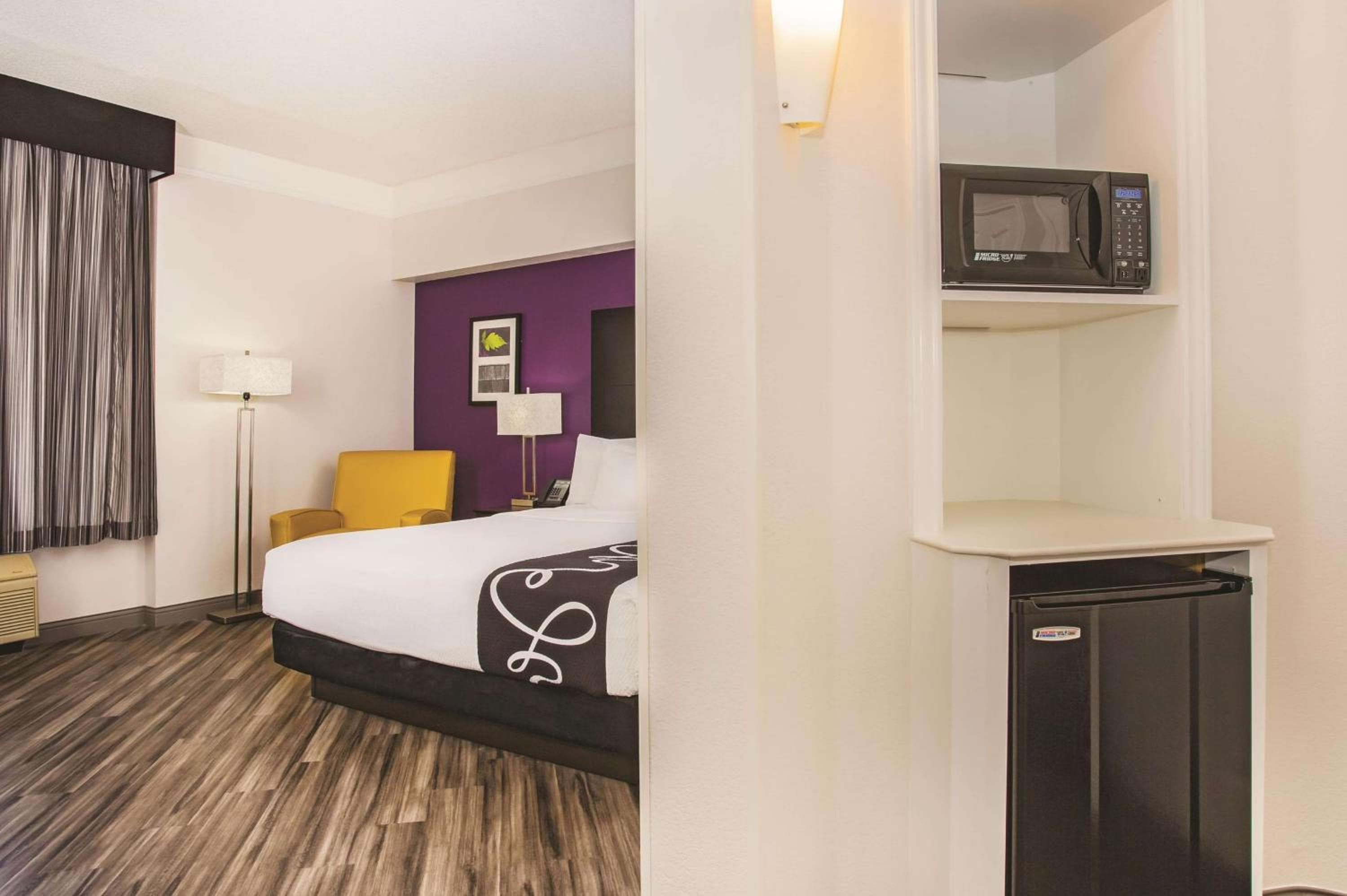 La Quinta by Wyndham Las Vegas Summerlin Tech — 14