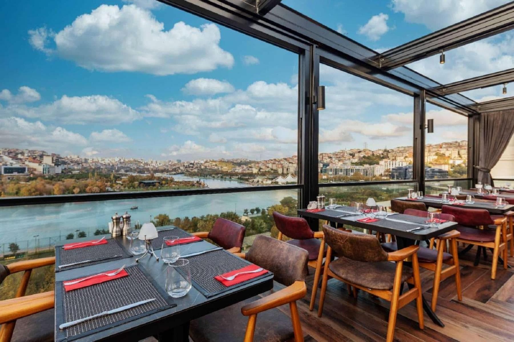 Ramada by Wyndham Istanbul Golden Horn — 11