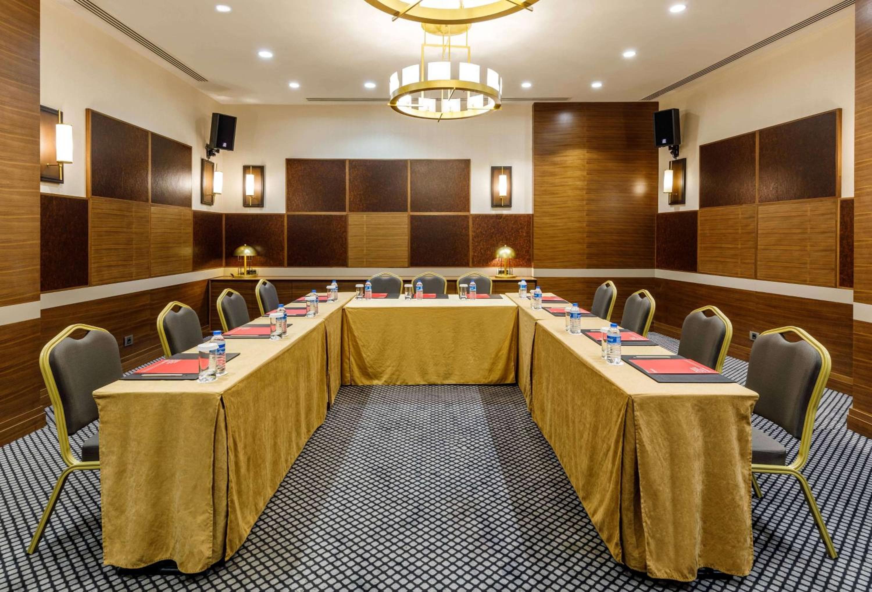 Ramada by Wyndham Istanbul Golden Horn — 27