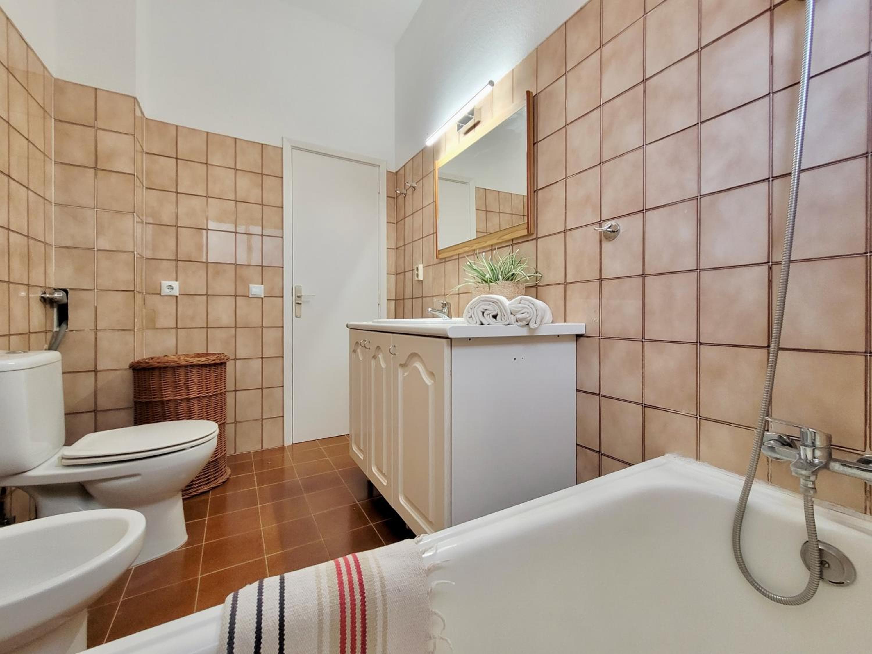 Victoria Apartment — 2