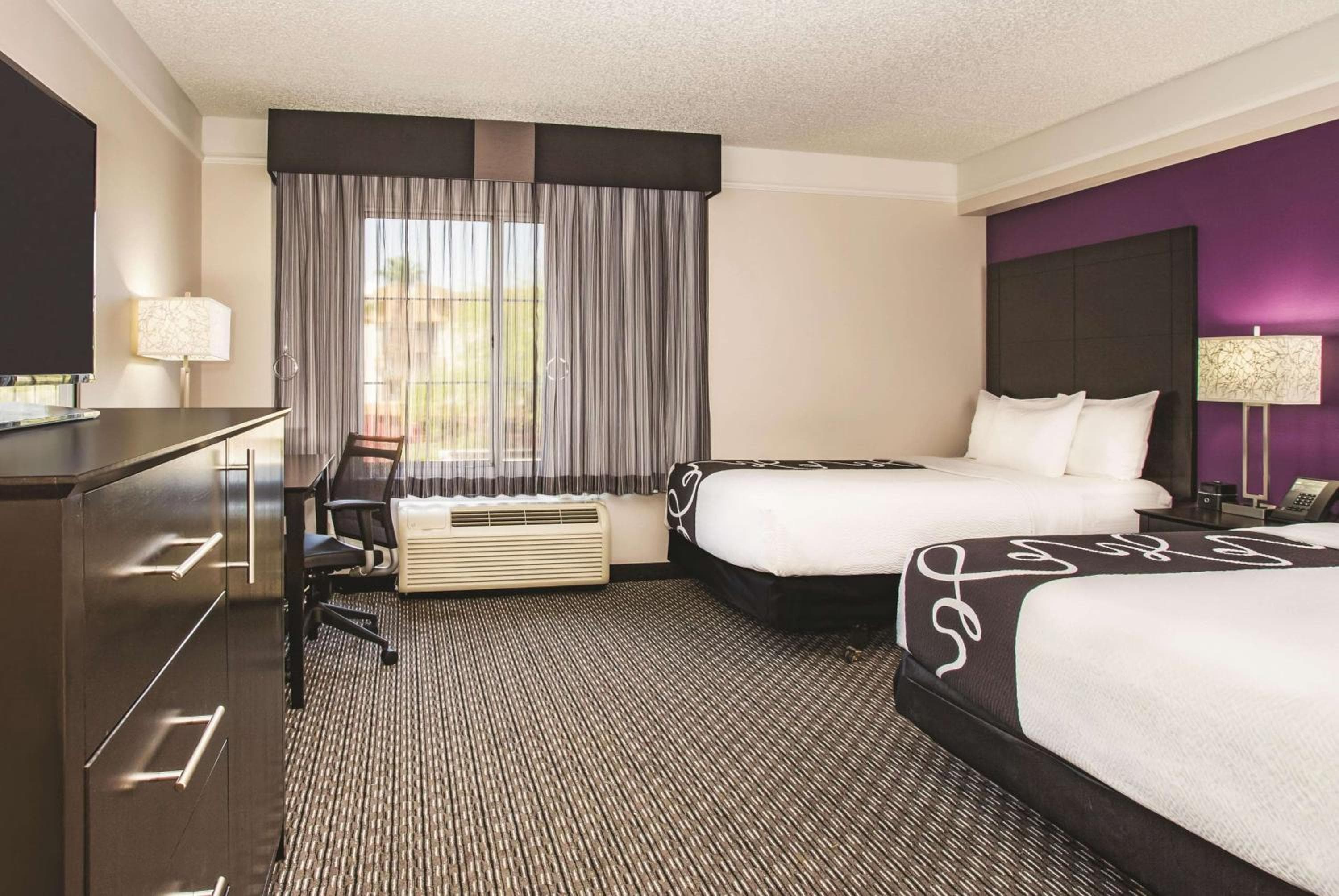 La Quinta by Wyndham Las Vegas Summerlin Tech — 26
