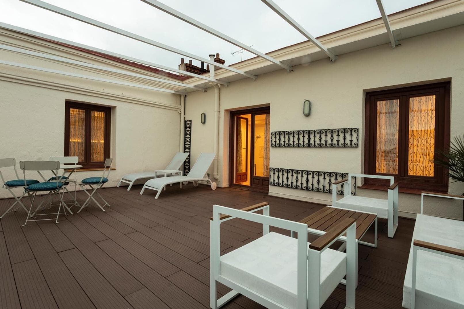Piazza Petit Palace Lealtad — 2