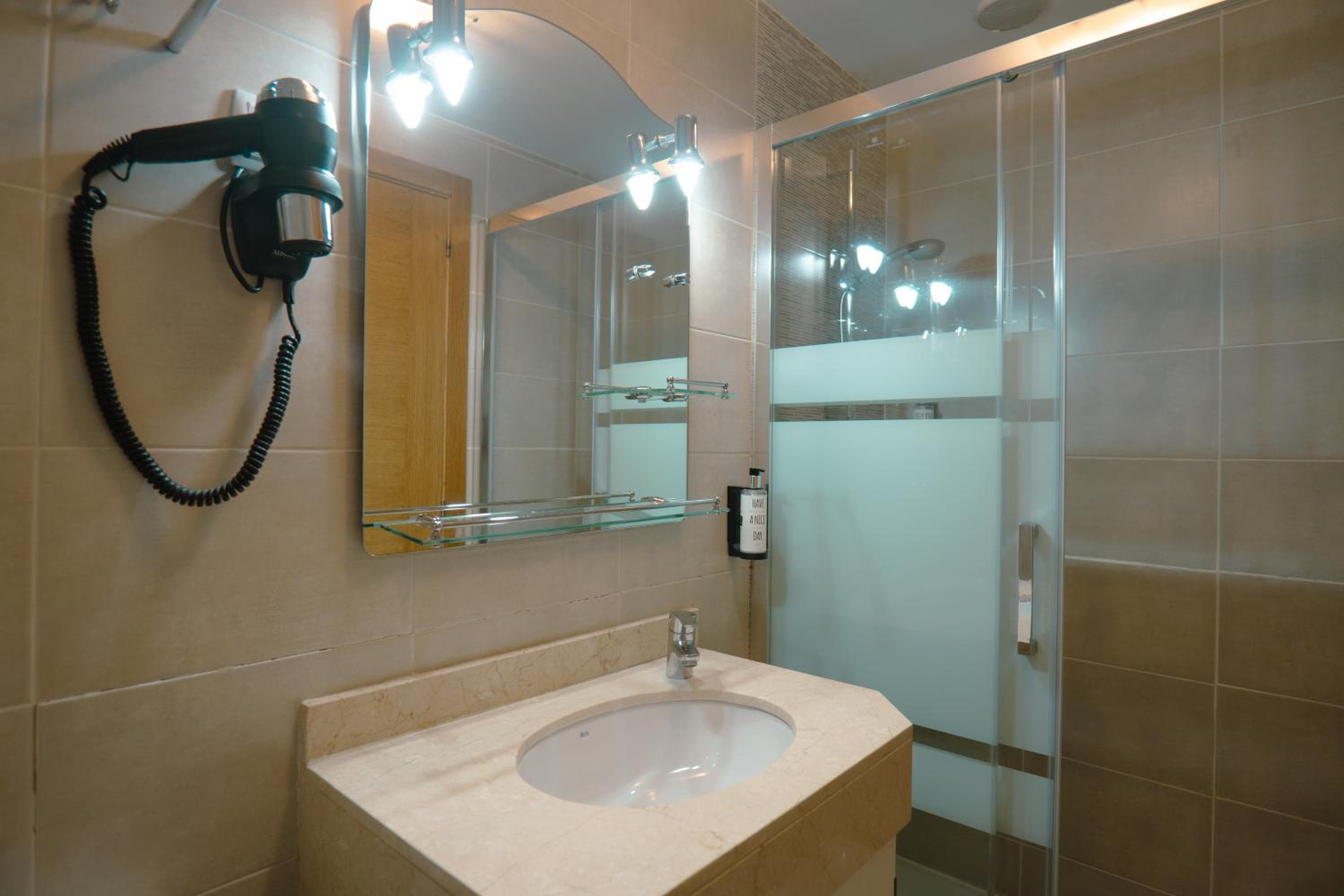 Smartr Madrid Chueca — 18
