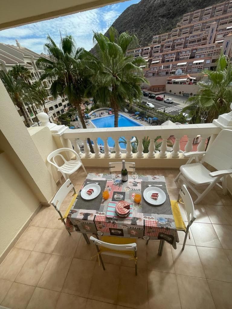 DORY HOUSE LOS CRISTIANOS — 1