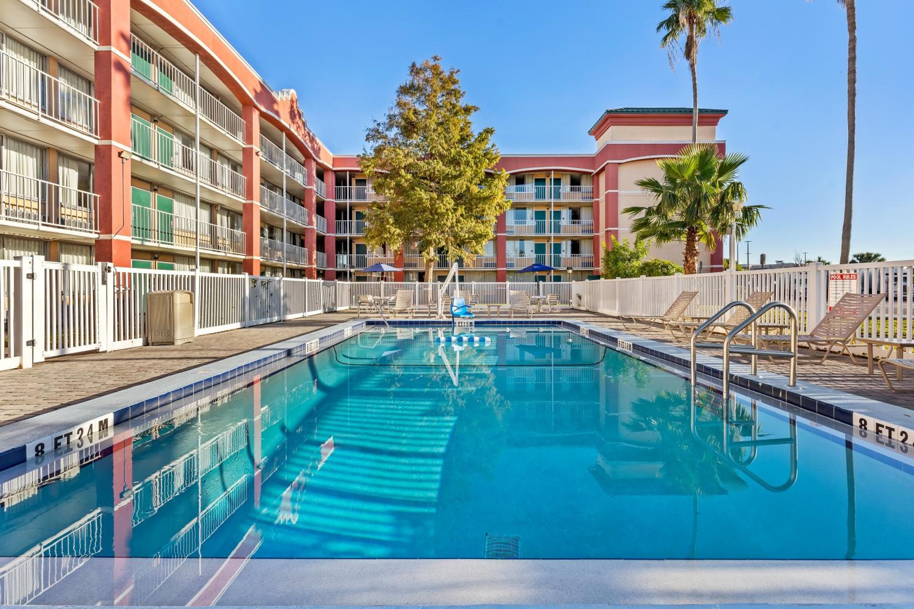 Desarrollador Inn Downtown Orlando, un Baymont by Wyndham — 4