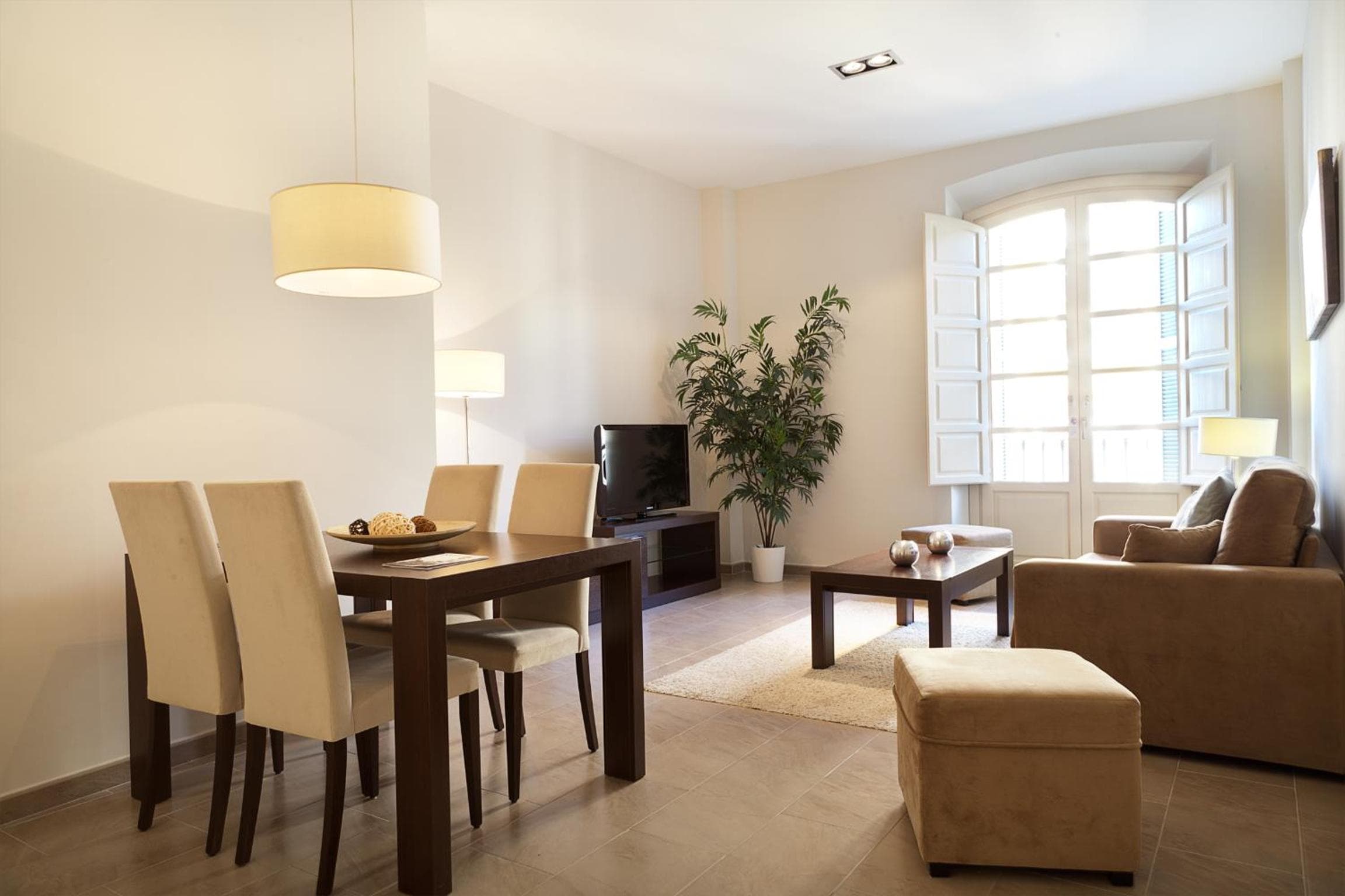 Apartamentos Pinar Malaga Centro — 11