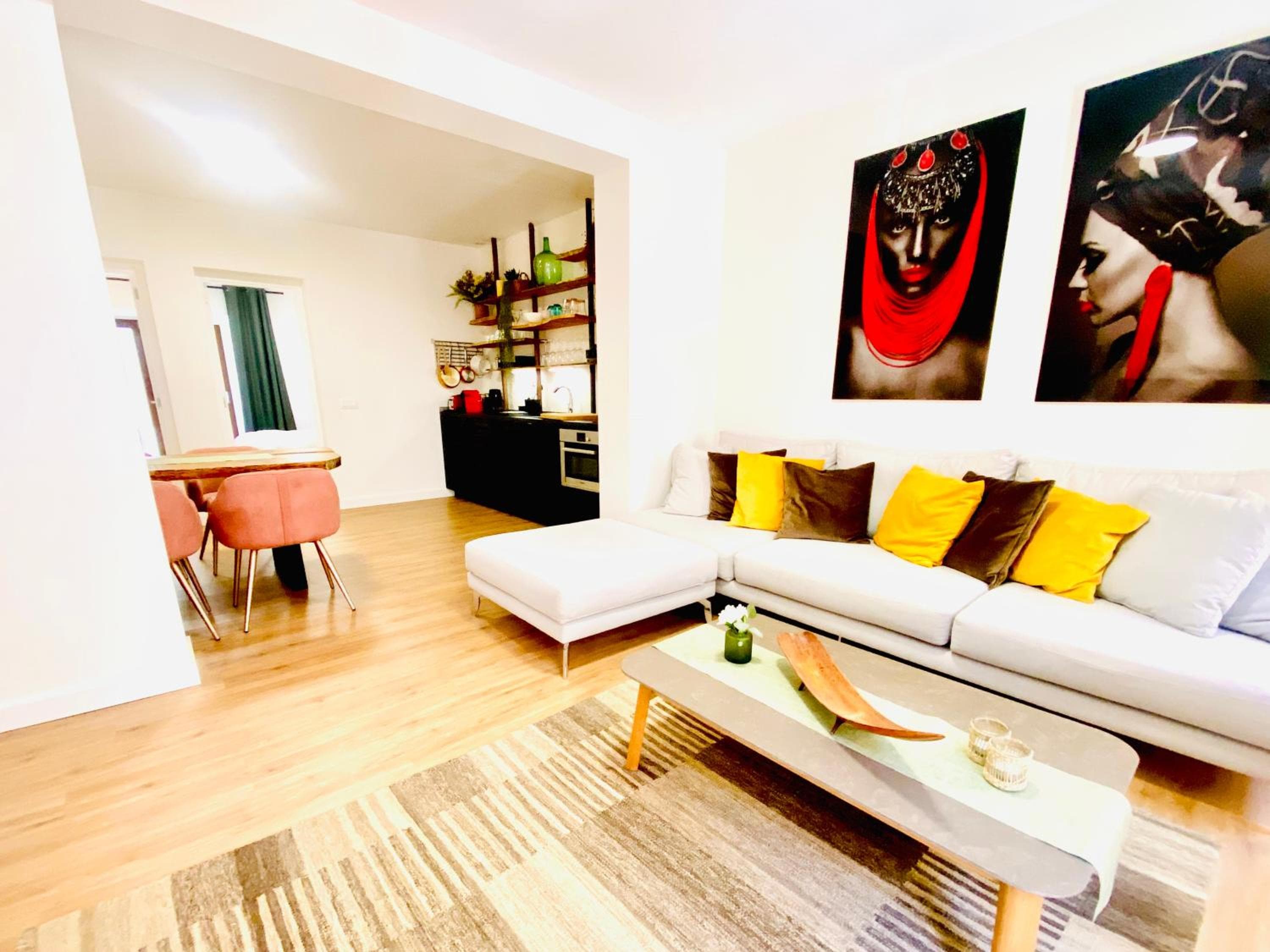 Hotel Apartment with 2-en suite Bedrooms — 9