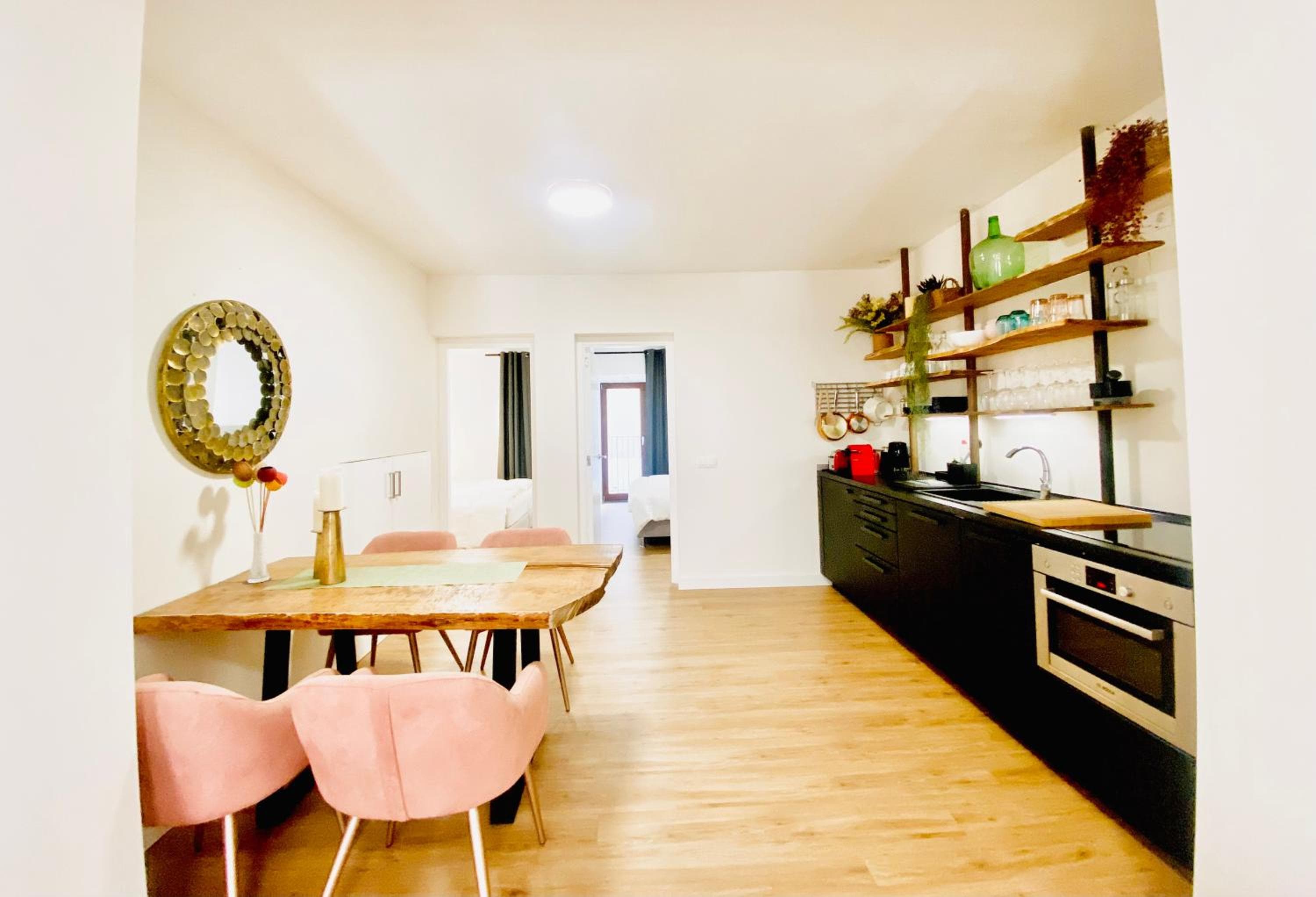 Hotel Apartment with 2-en suite Bedrooms — 10