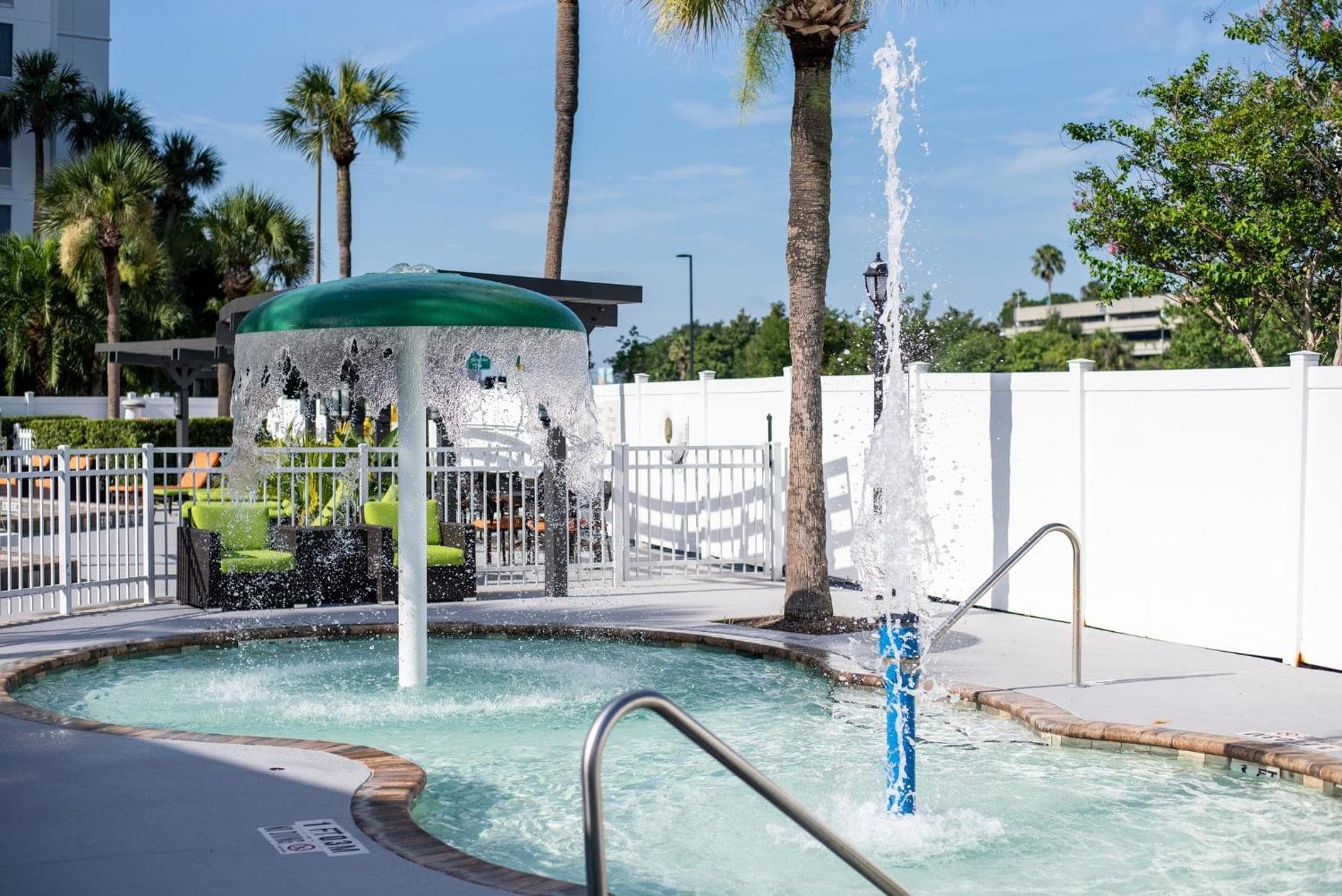 Courtyard by Marriott across Universal Orlando — 28