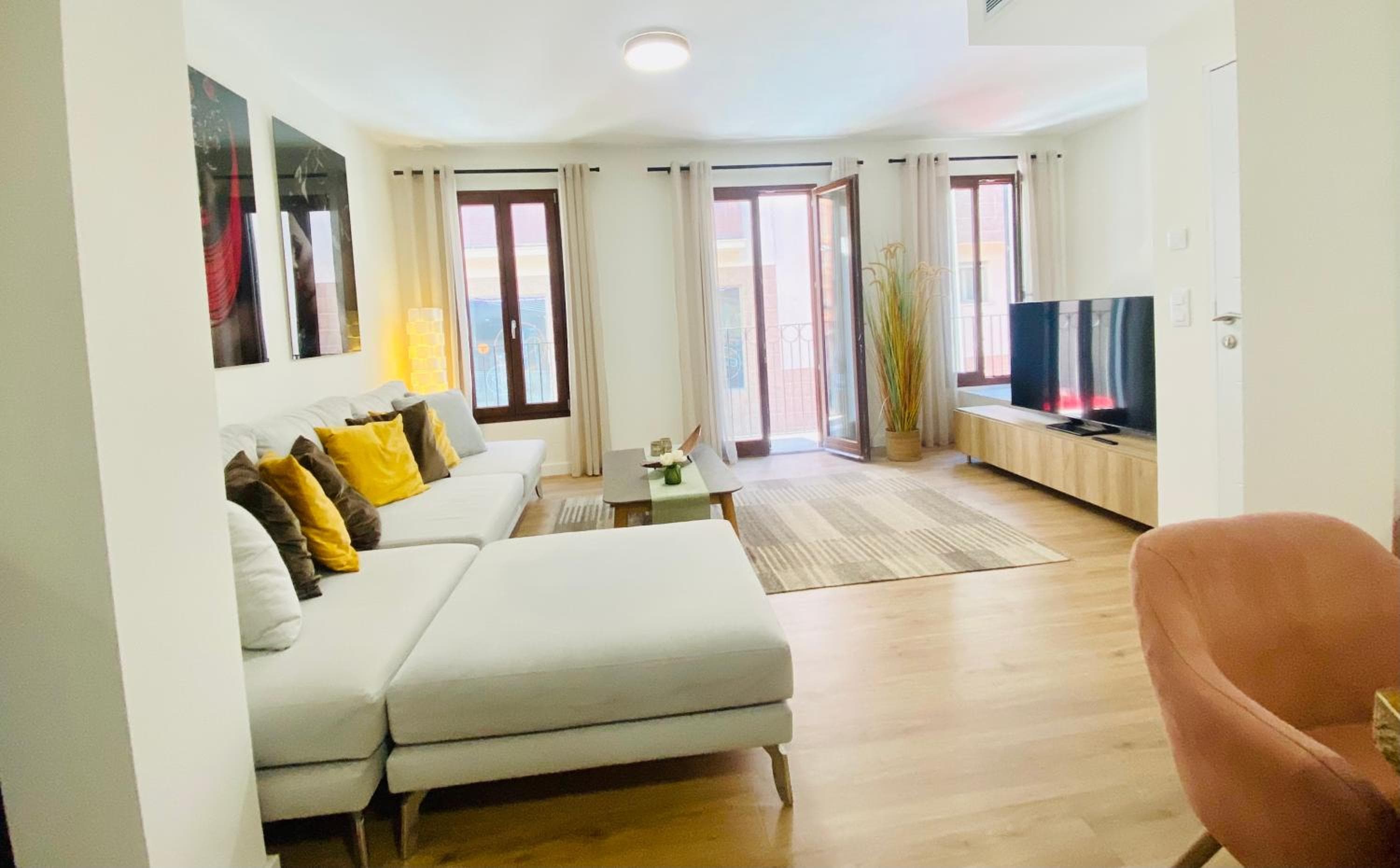 Hotel Apartment with 2-en suite Bedrooms — 11