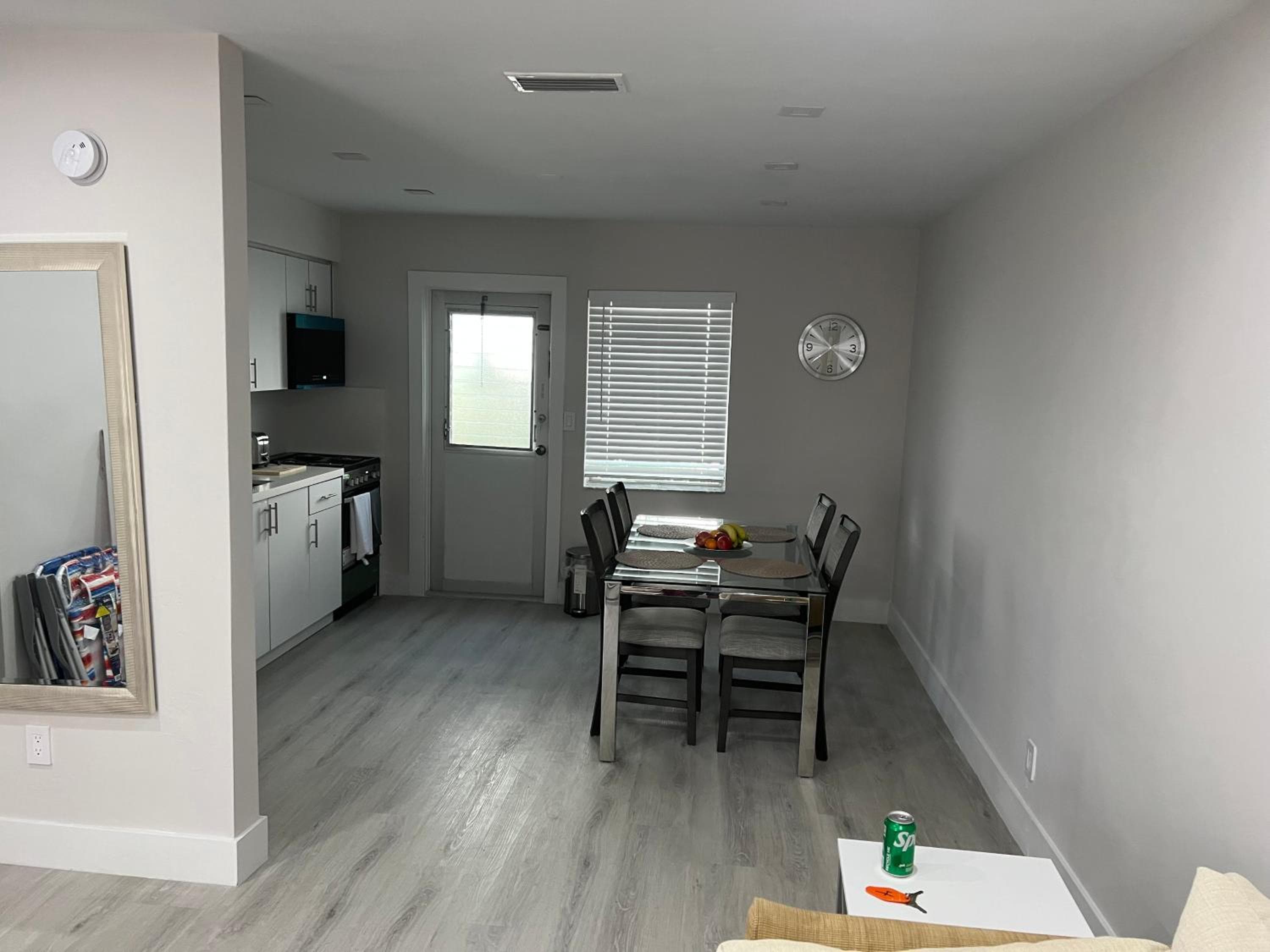 SEA ECHO APPARTMENT MOTEL — 24