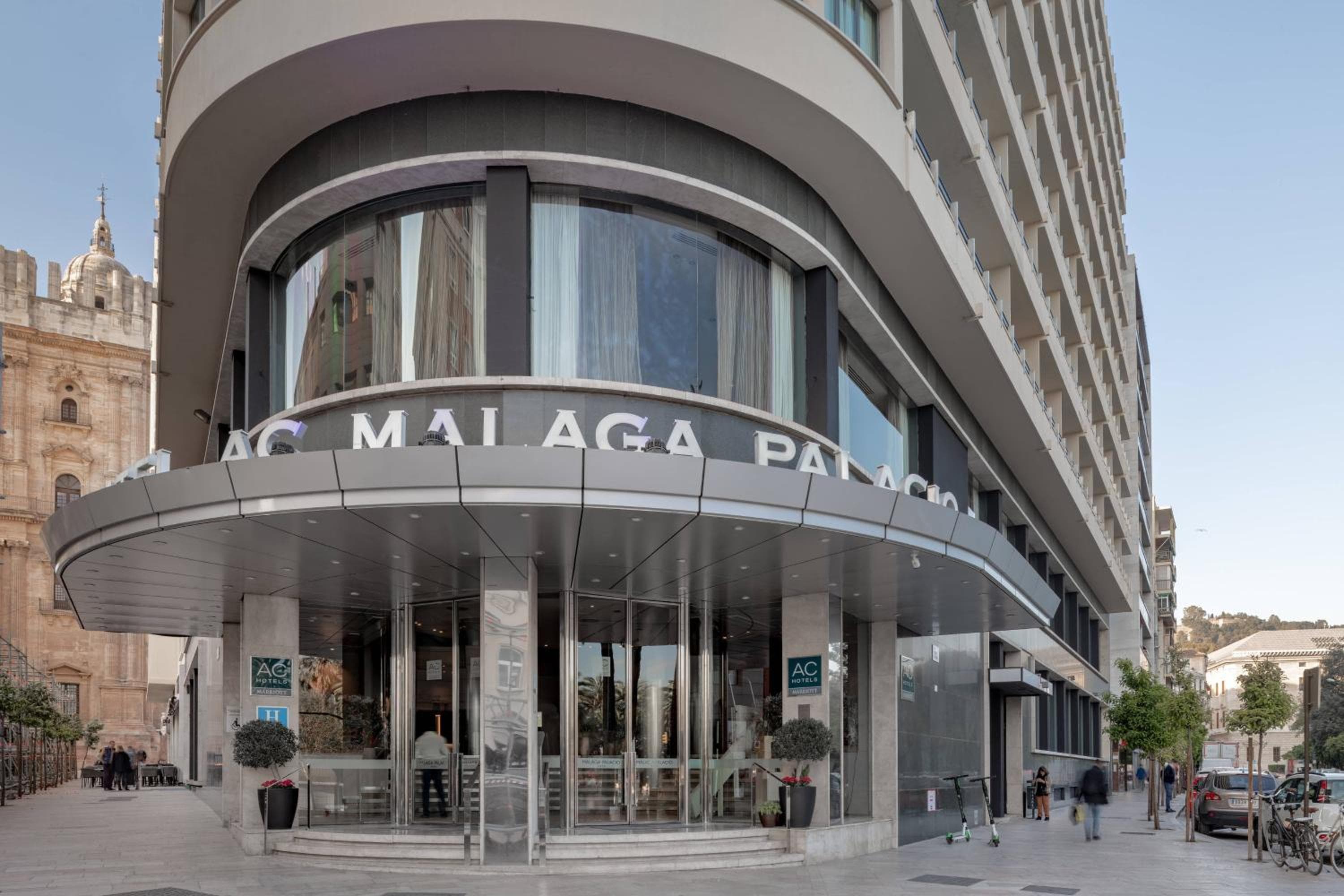 AC Hotel Málaga Palacio by Marriott — 2