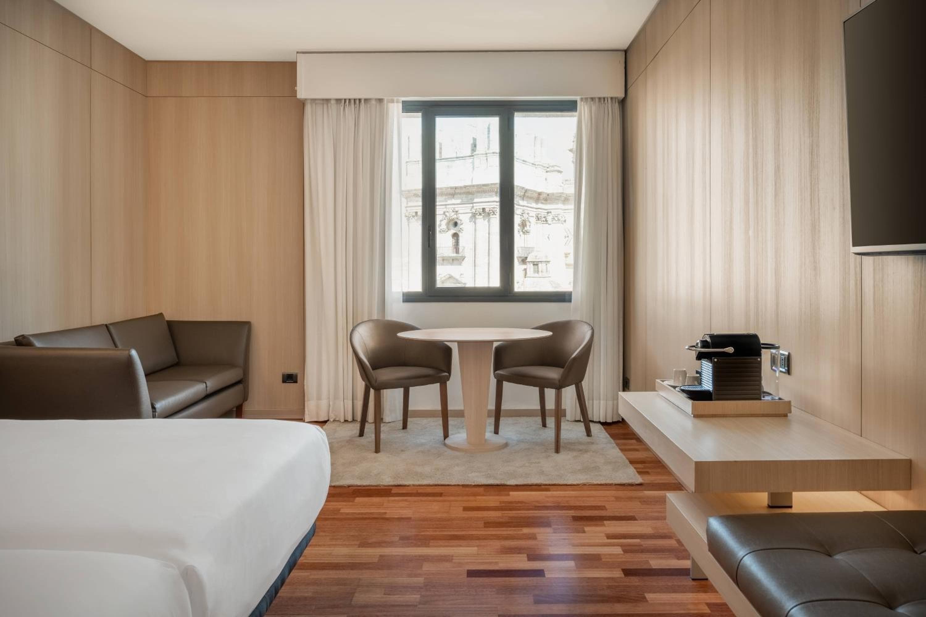 AC Hotel Málaga Palacio by Marriott — 11