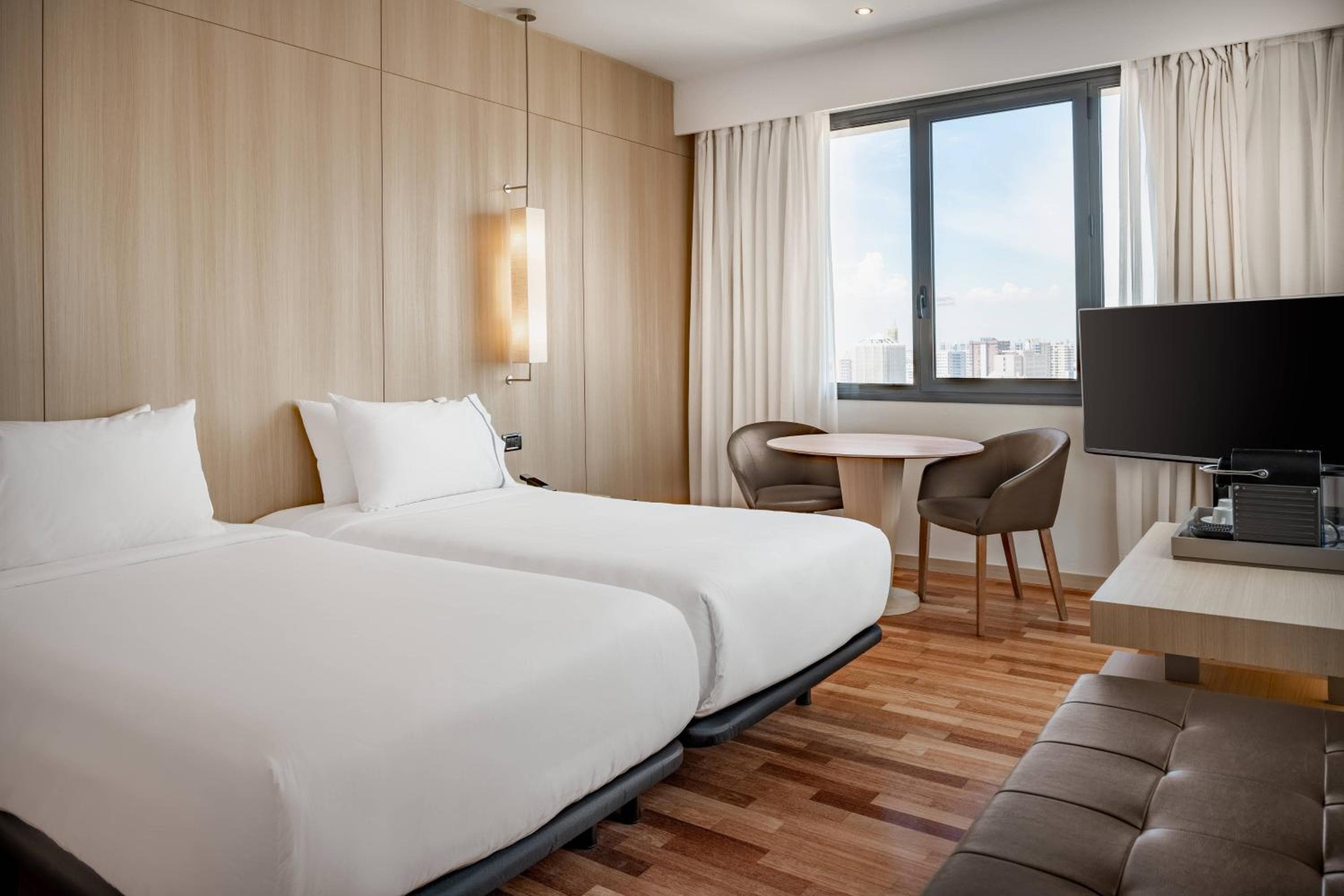 AC Hotel Málaga Palacio by Marriott — 12