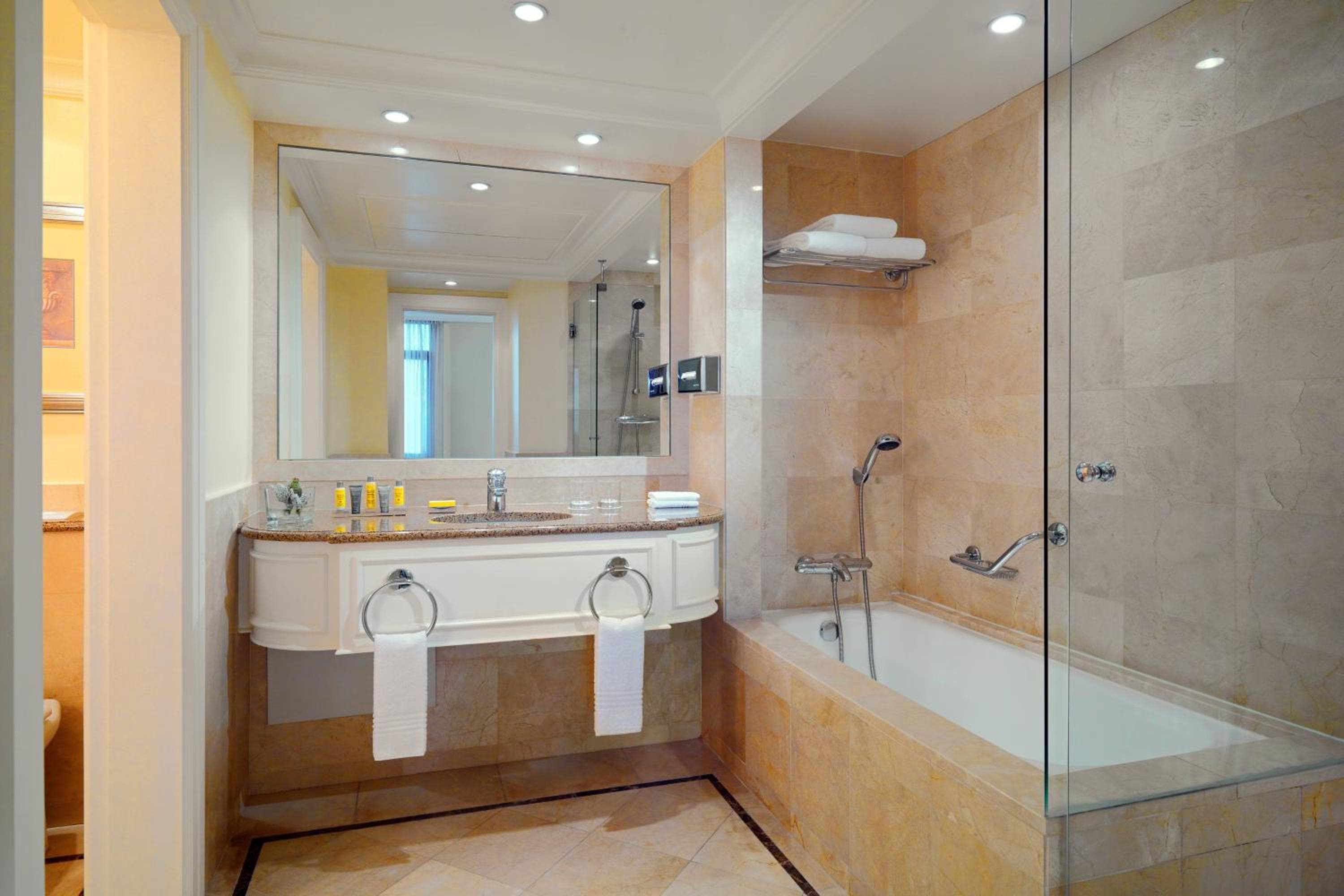 Lisbon Marriott Hotel — 26