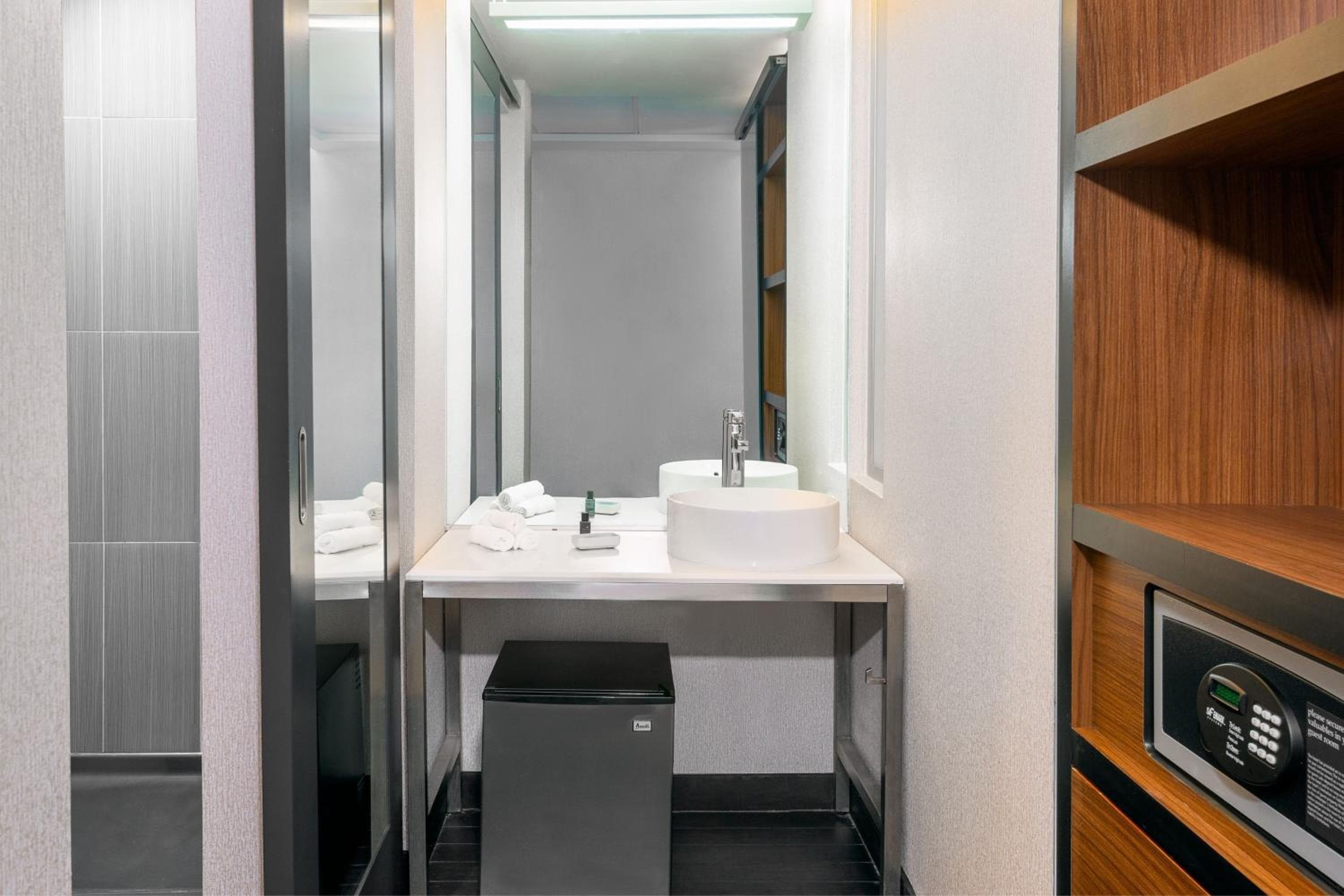 Aloft by Marriott Orlando Downtown — 16