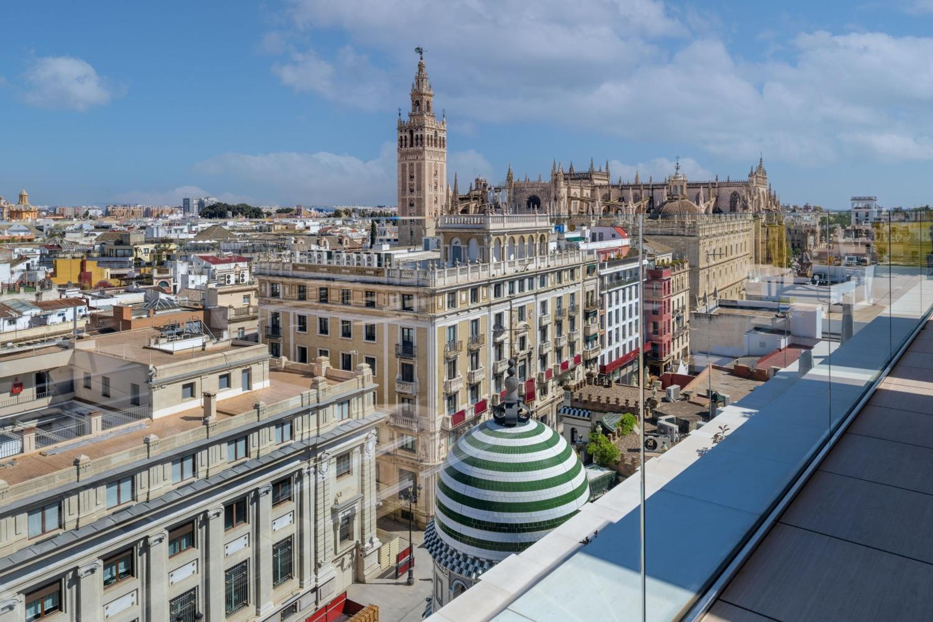 Querencia de Sevilla, Autograph Collection — 10