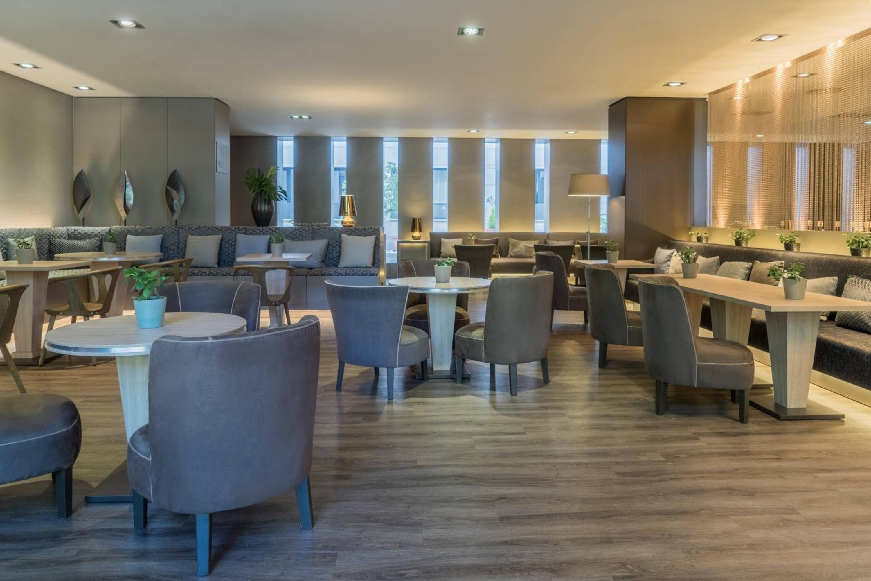 AC Hotel Ciudad de Sevilla by Marriott — 9
