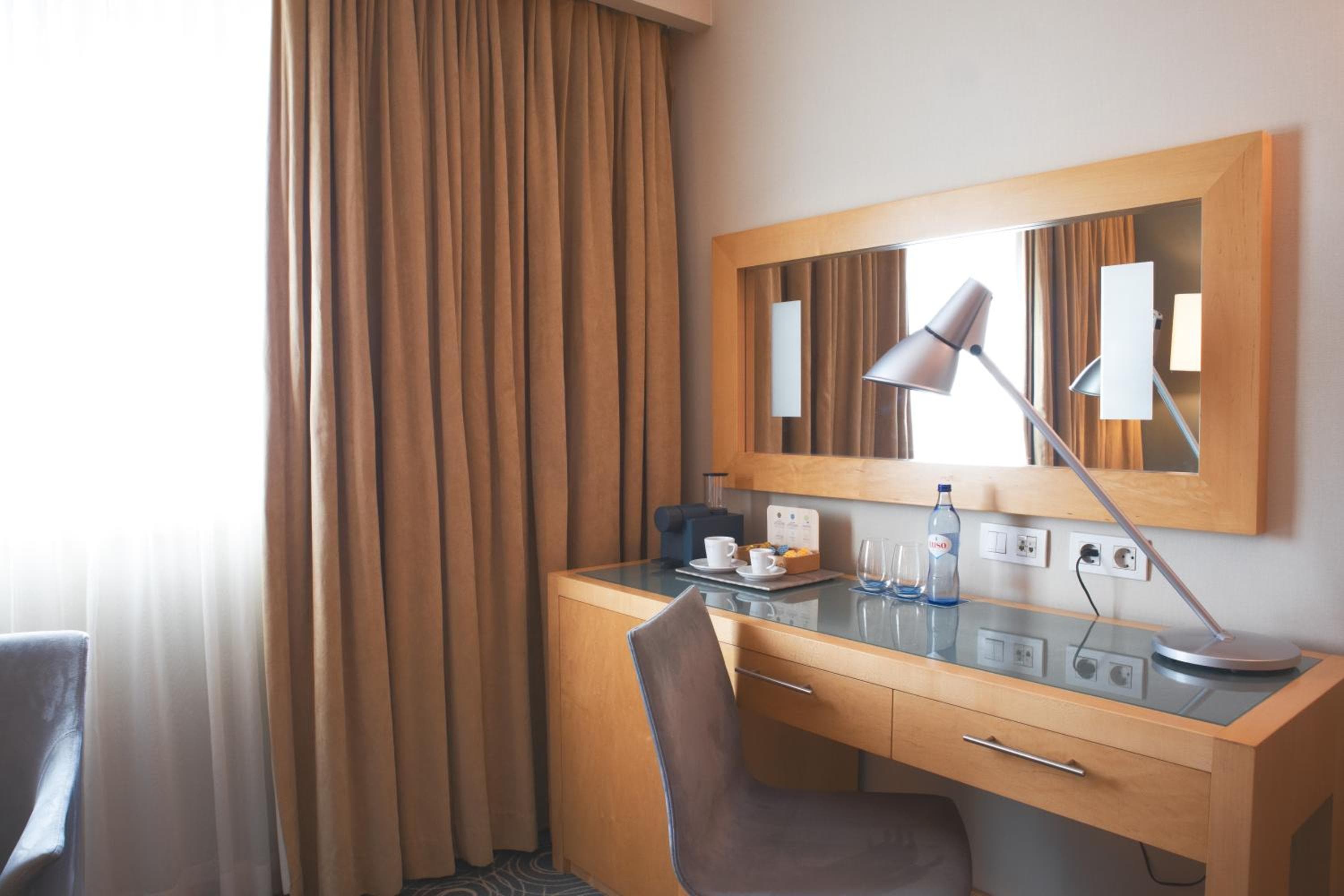 SANA Malhoa Hotel — 4