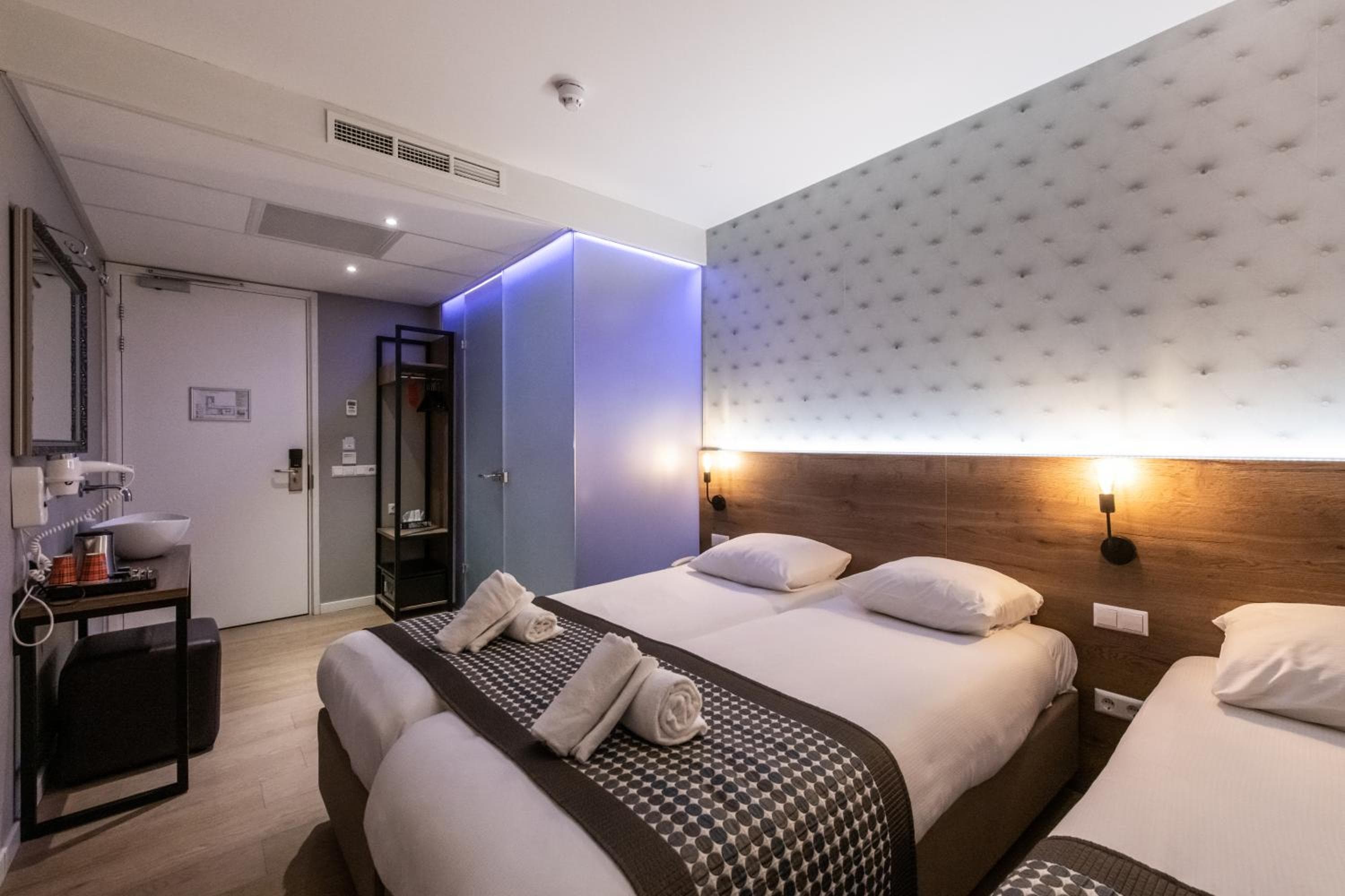Melrose Hotel — 8