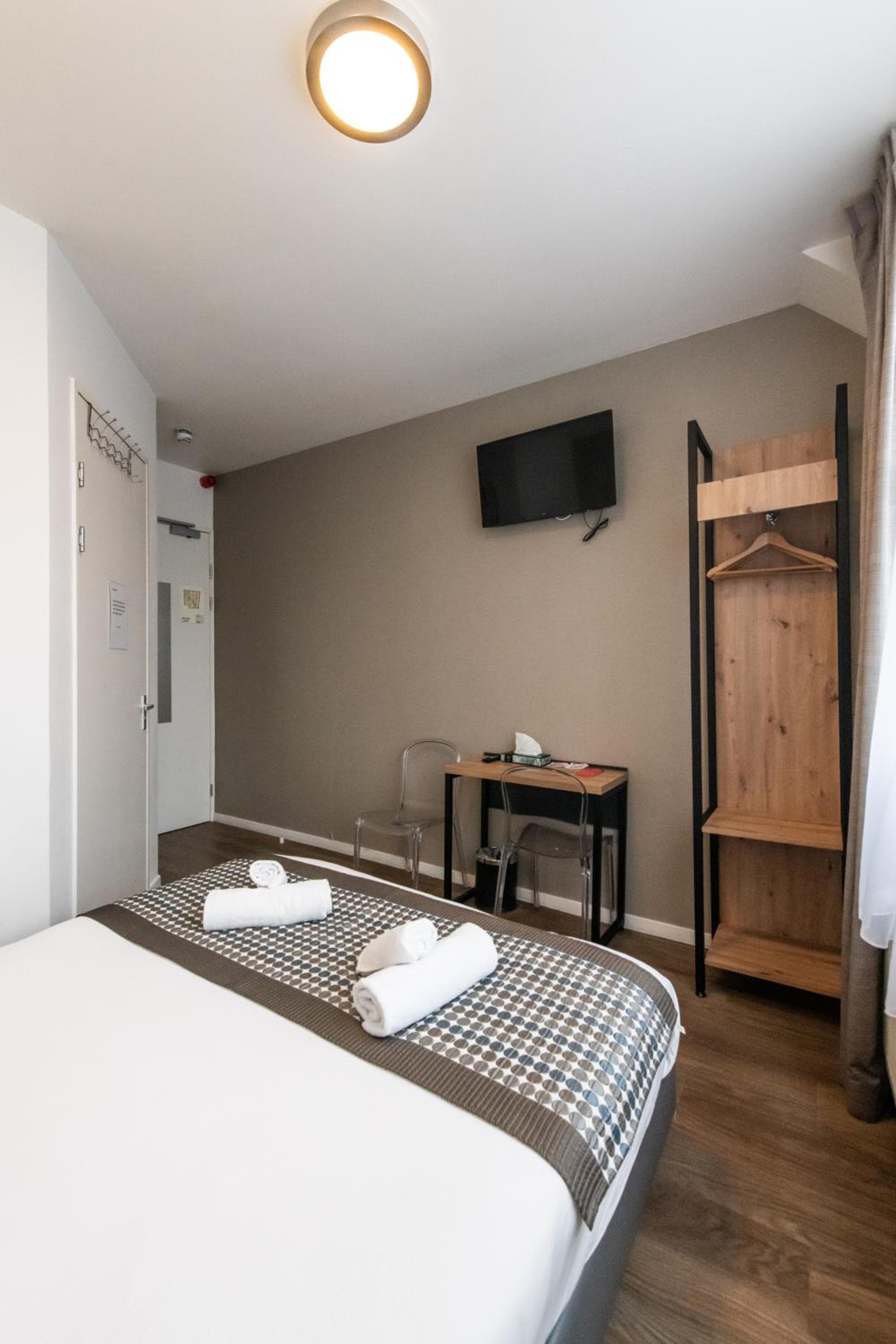 Acostar Hotel — 11