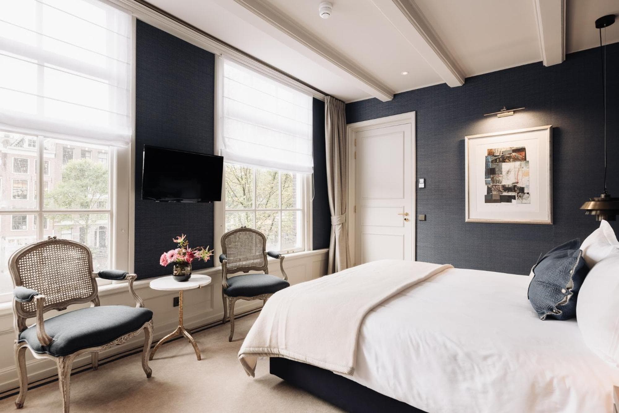 Hotel 717 — 28
