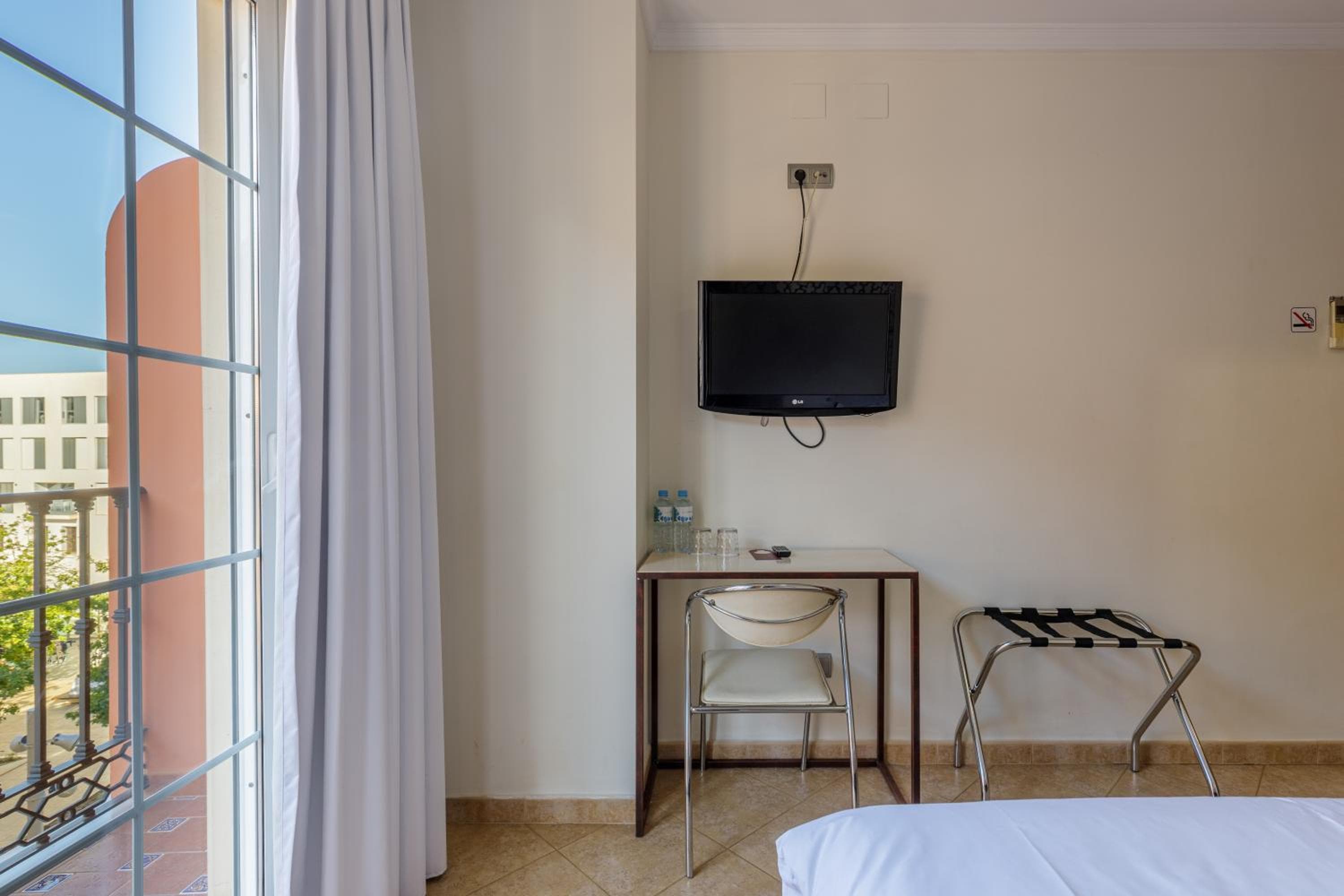 H-A Hotel Trebol — 22