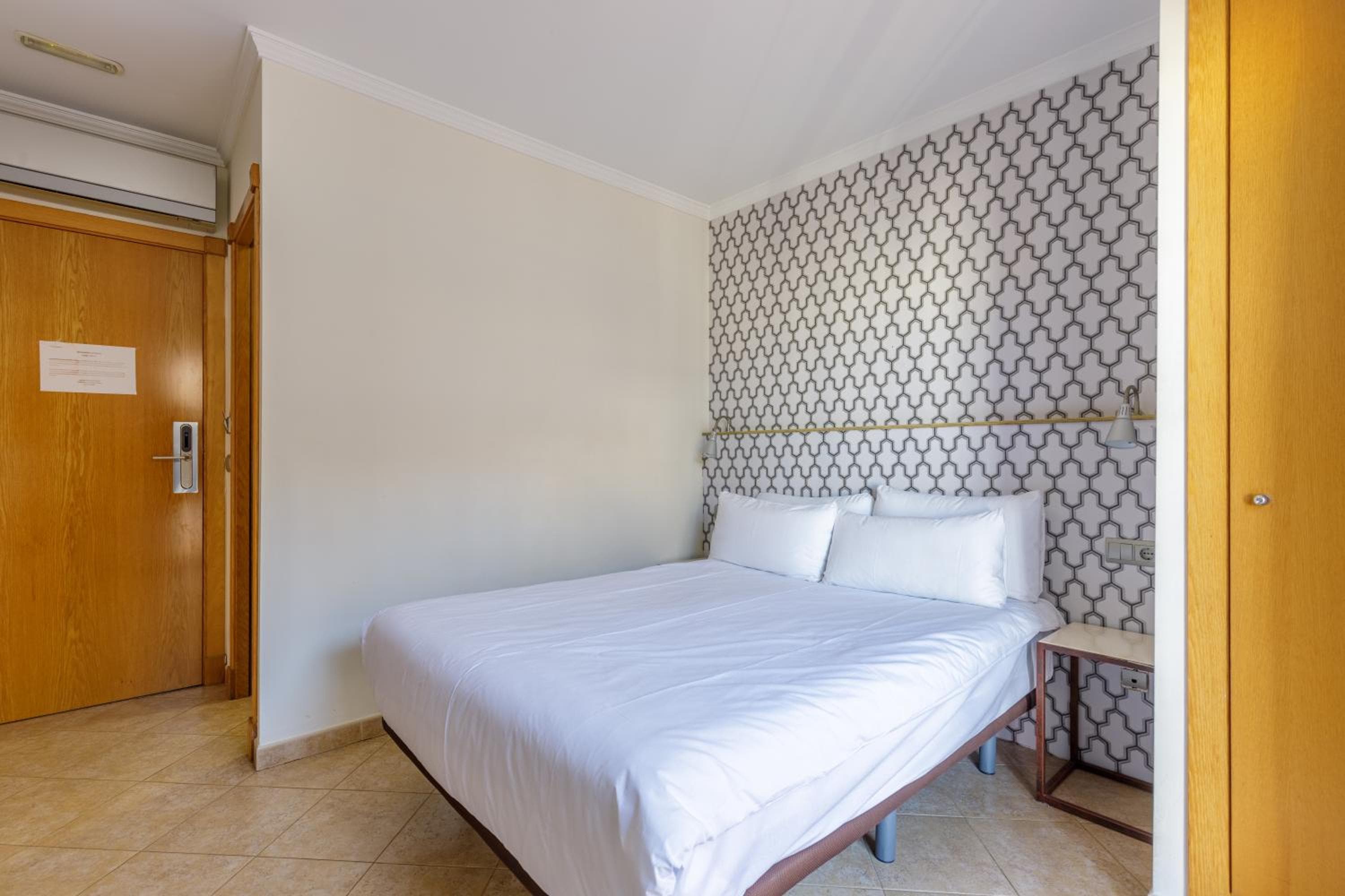 H-A Hotel Trebol — 10