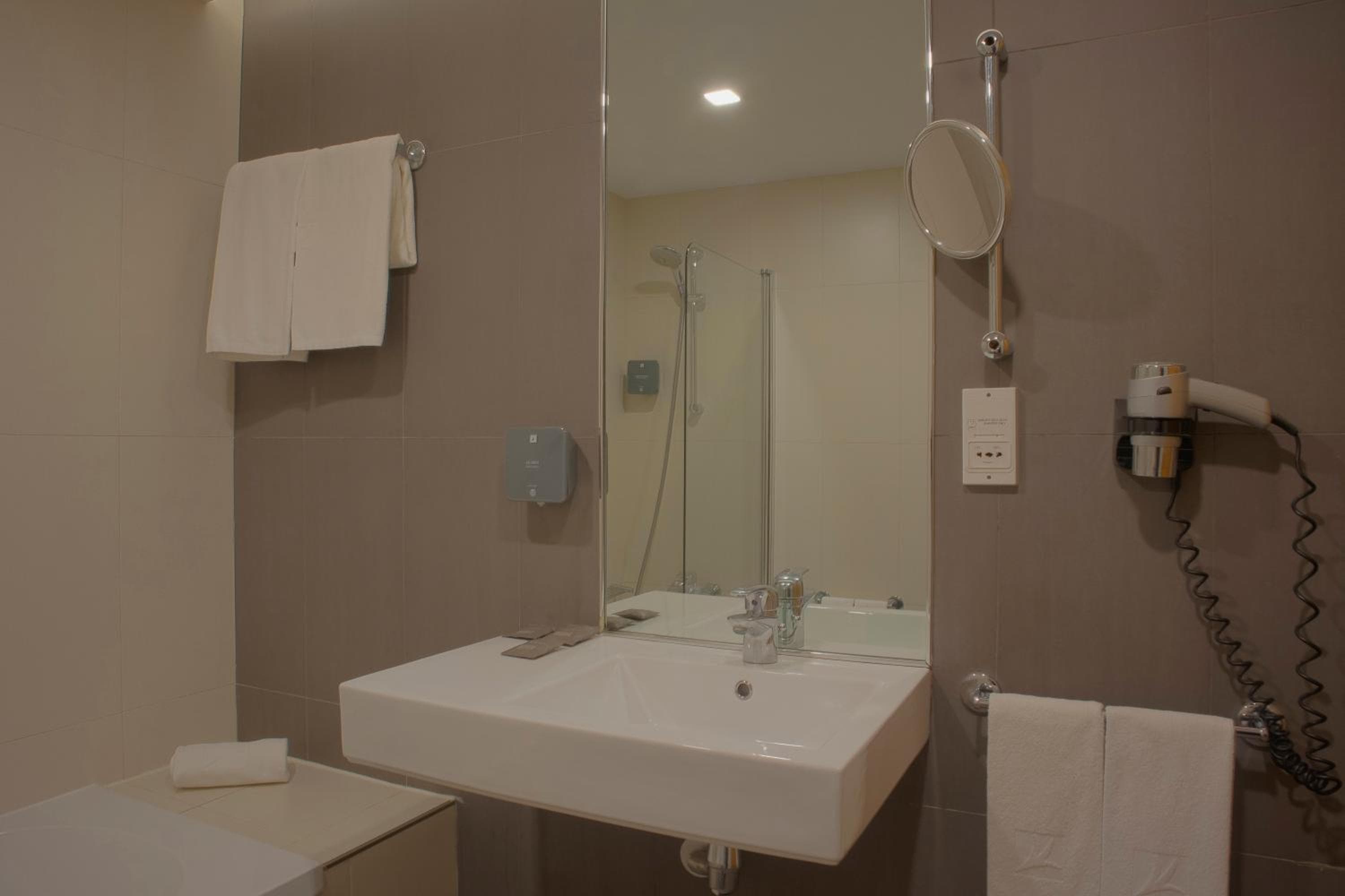 SANA Reno Hotel — 5