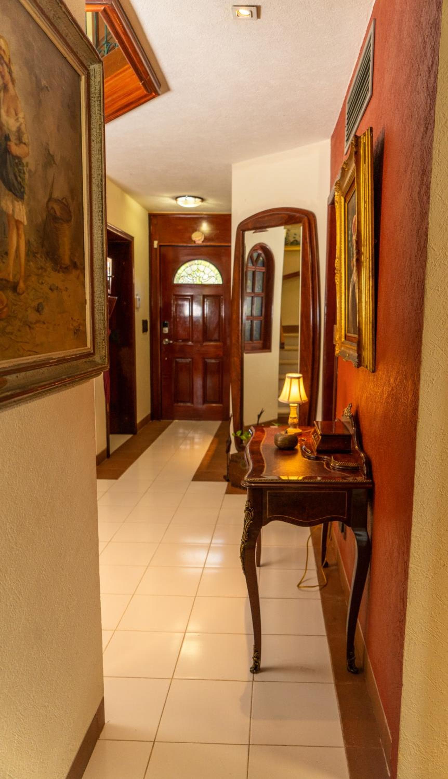 Magnifica Villa Palmeras luxurious 4 Br 6 Bds 4 Ba private pool lagoon front super fast Wifi — 3