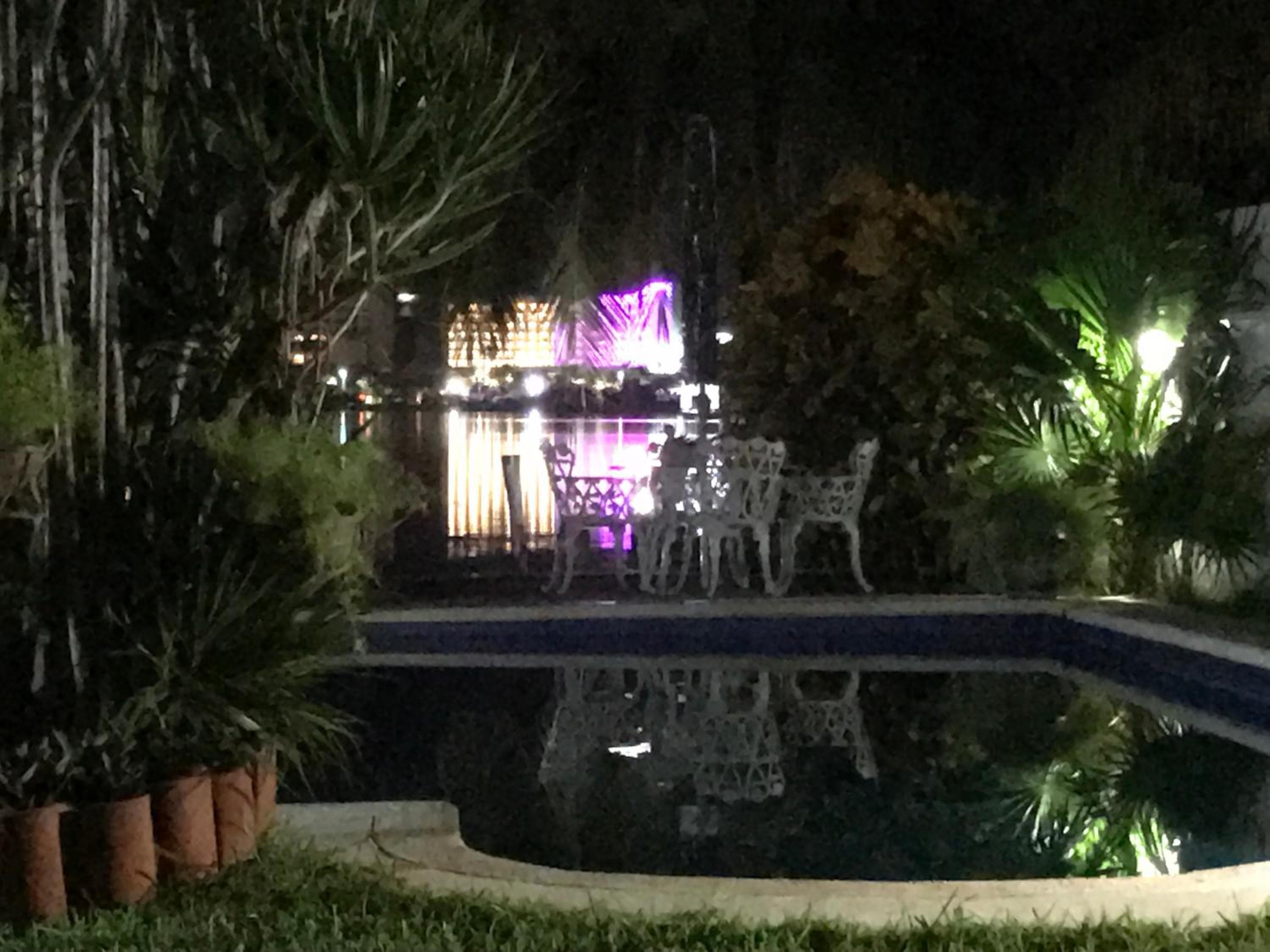 Magnifica Villa Palmeras luxurious 4 Br 6 Bds 4 Ba private pool lagoon front super fast Wifi — 24
