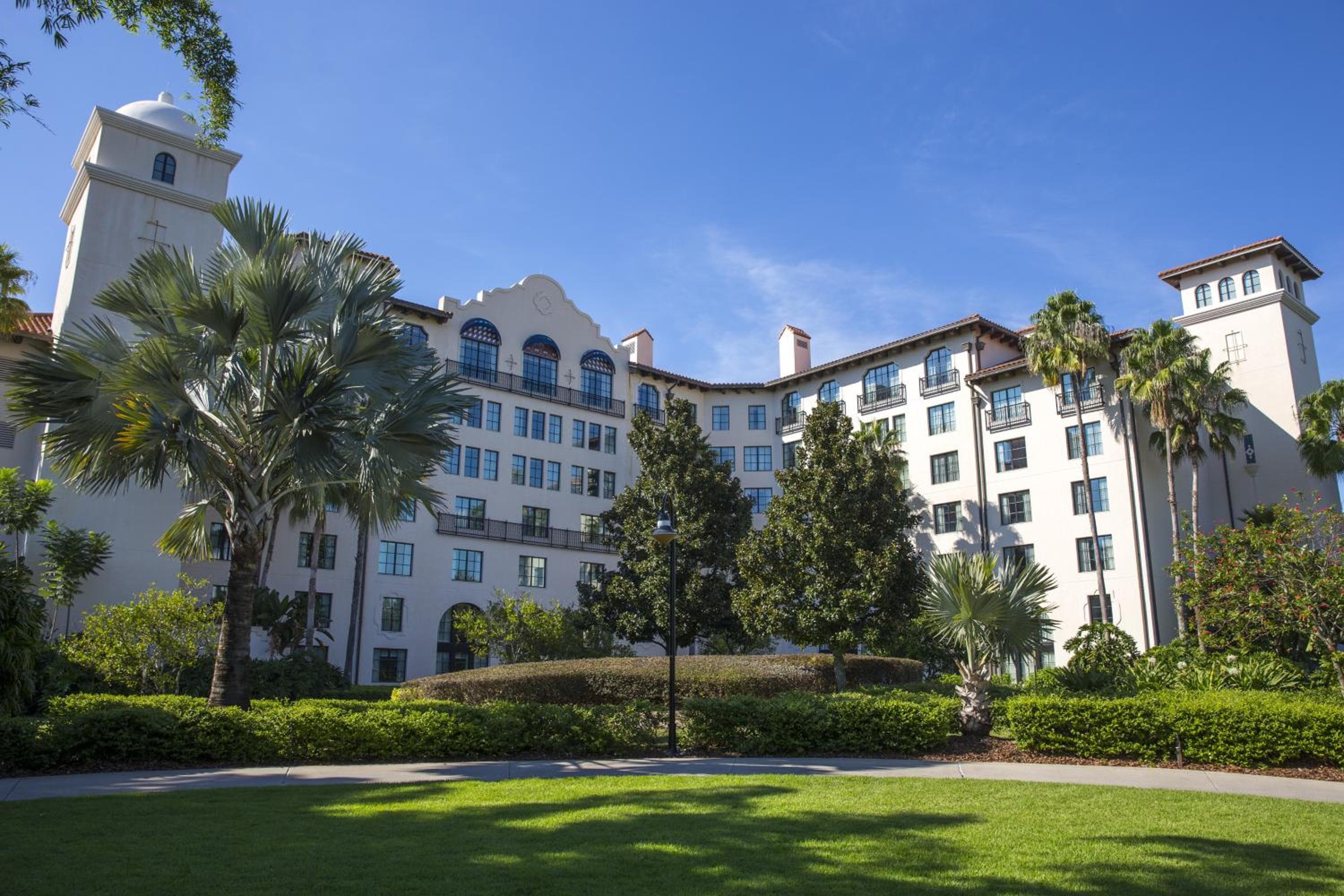 Universal's Hard Rock Hotel® — 4