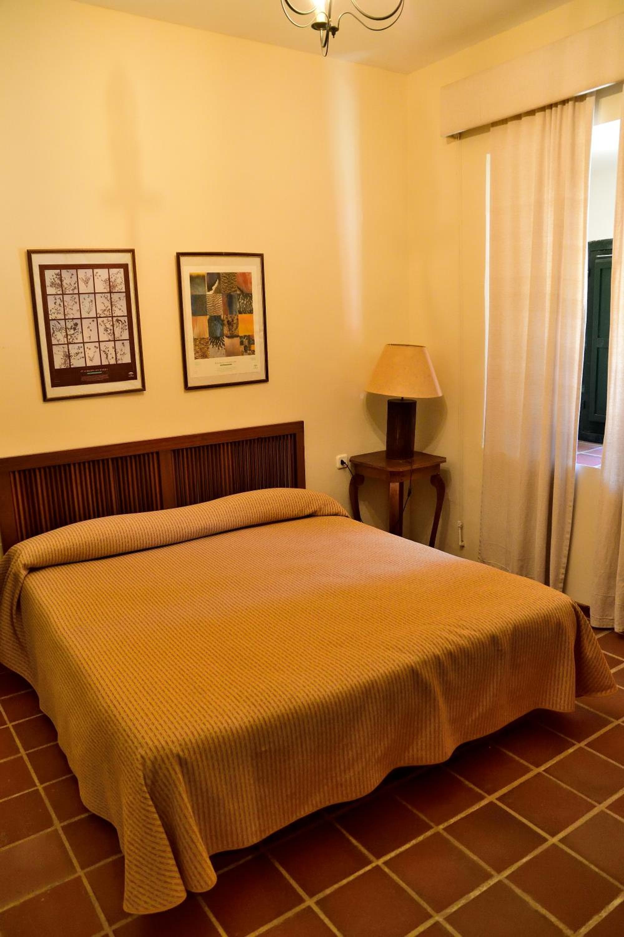 Hotel Humaina — 16