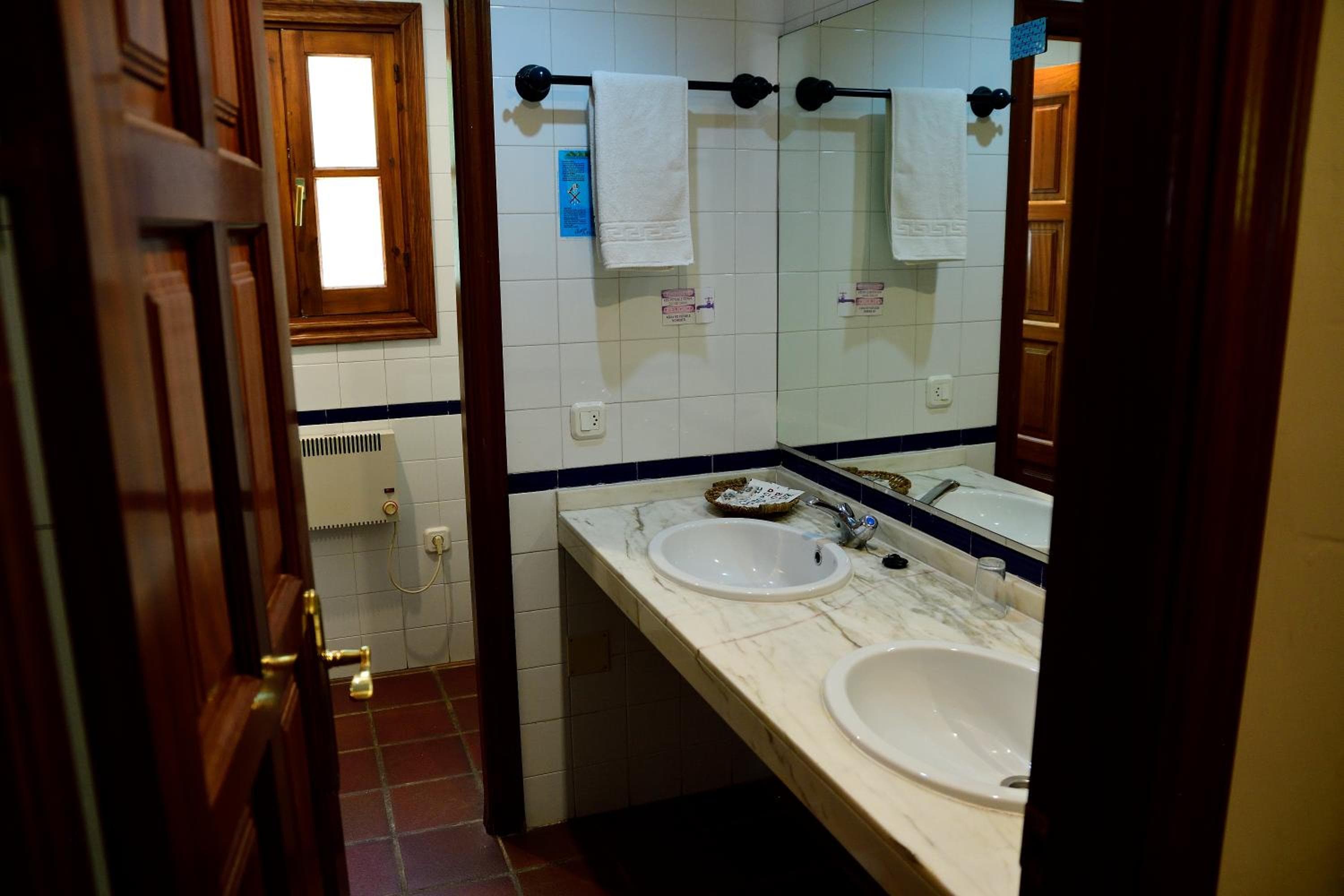 Hotel Humaina — 12