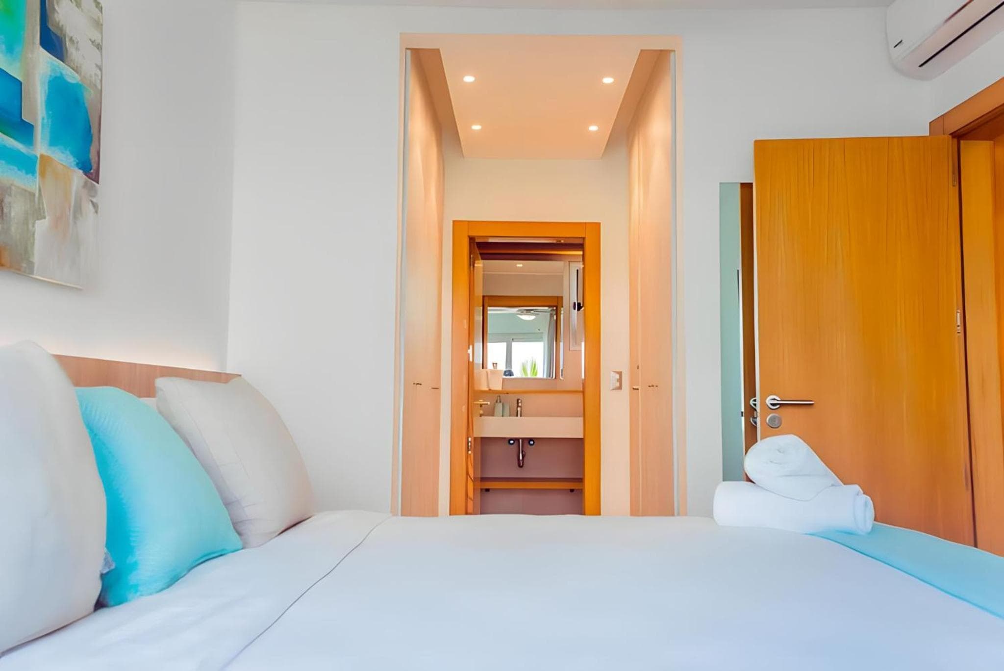 Beach Garden I F3 Luxury Condo — 14
