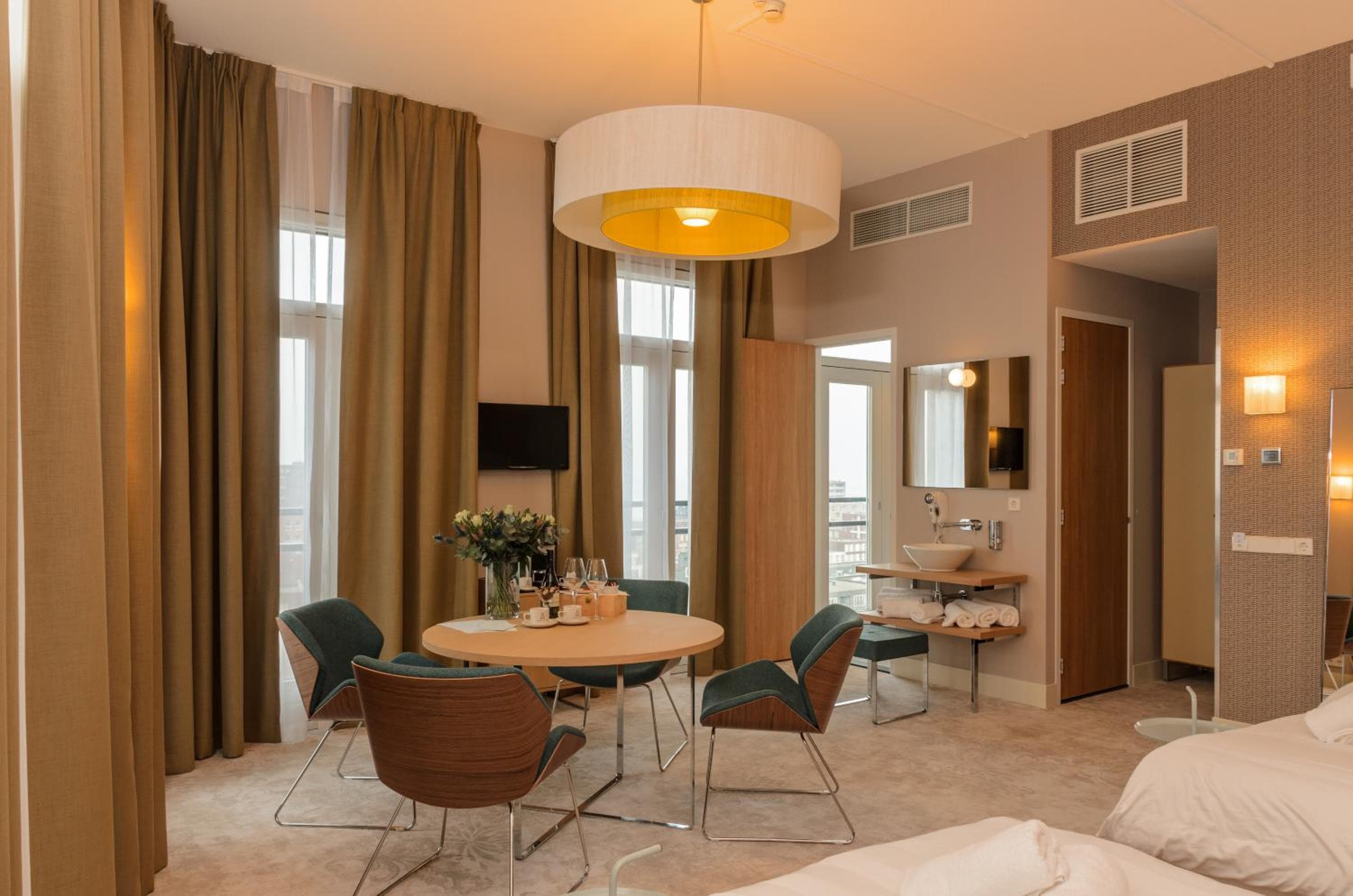 Amadi Panorama Hotel — 13