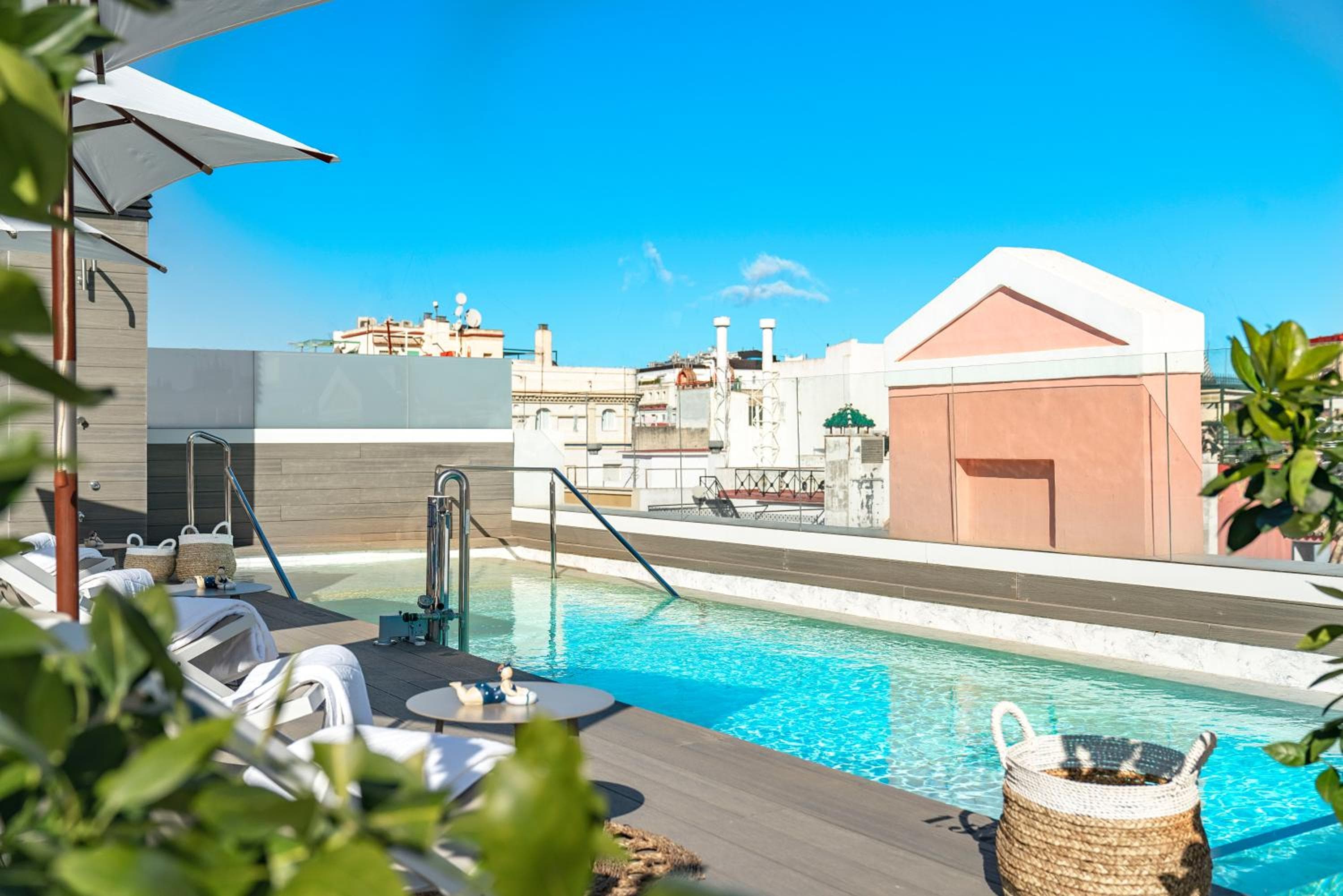 Vincci Molviedro Suites Apartments — 1