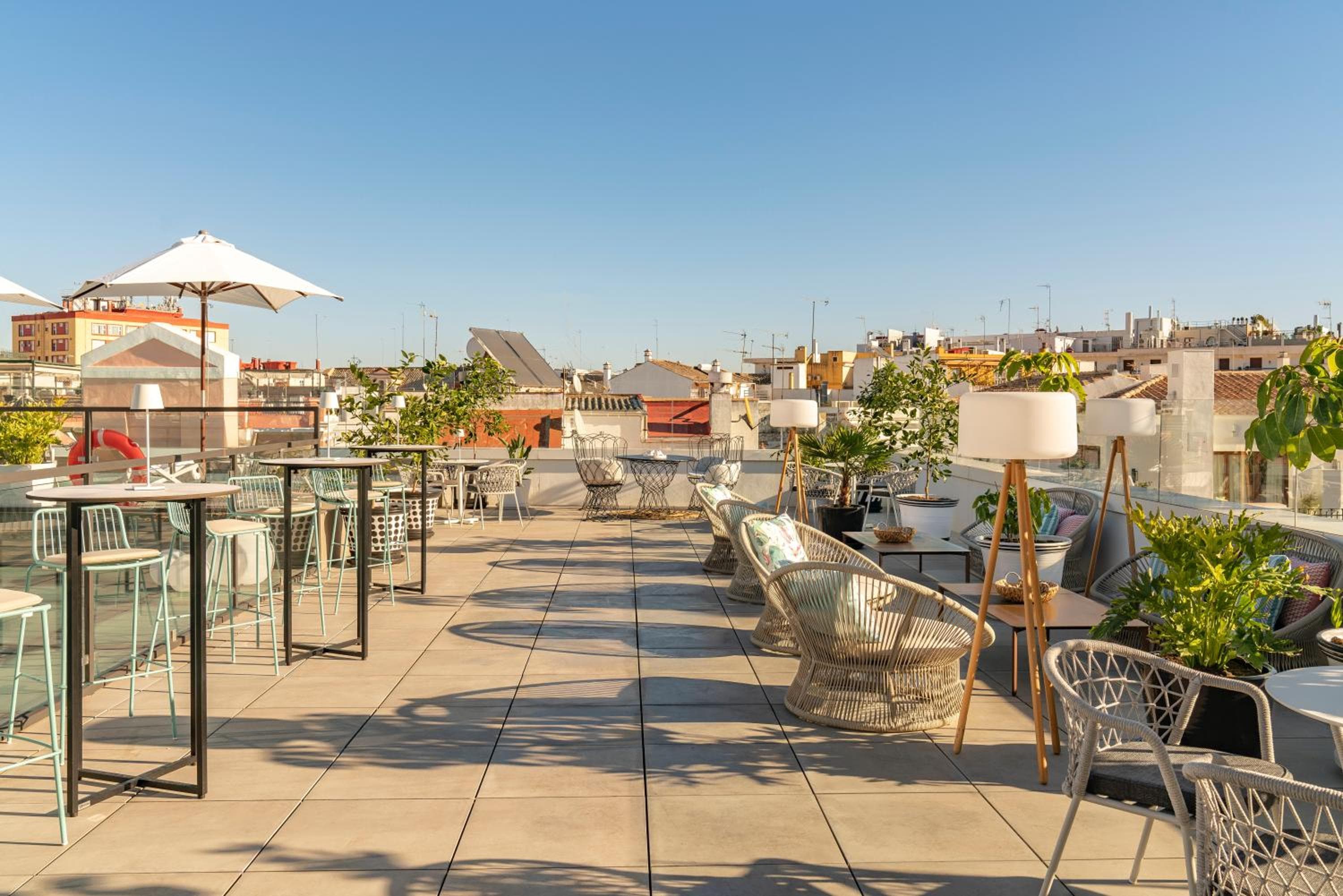 Vincci Molviedro Suites Apartments — 3