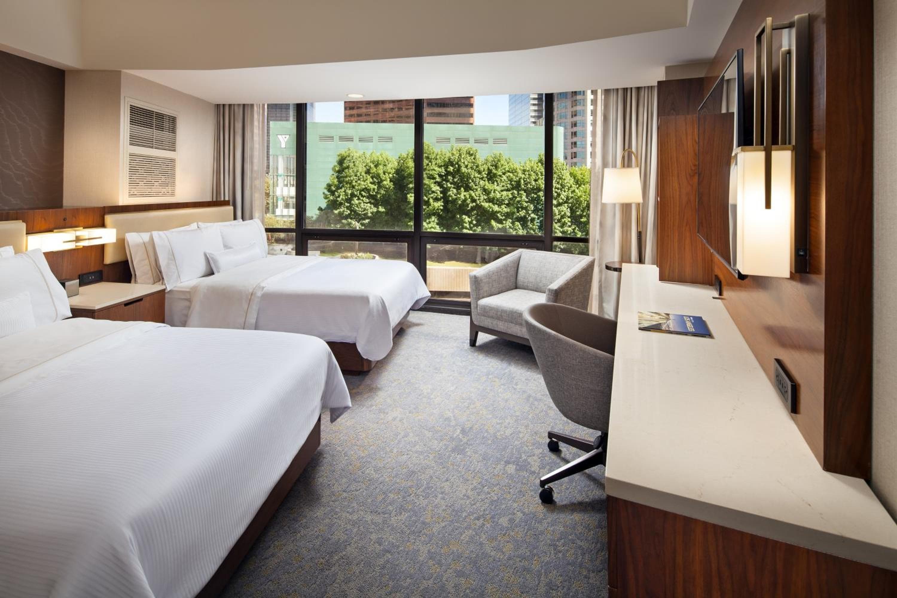 The Westin Bonaventure Hotel & Suites, Los Angeles — 10