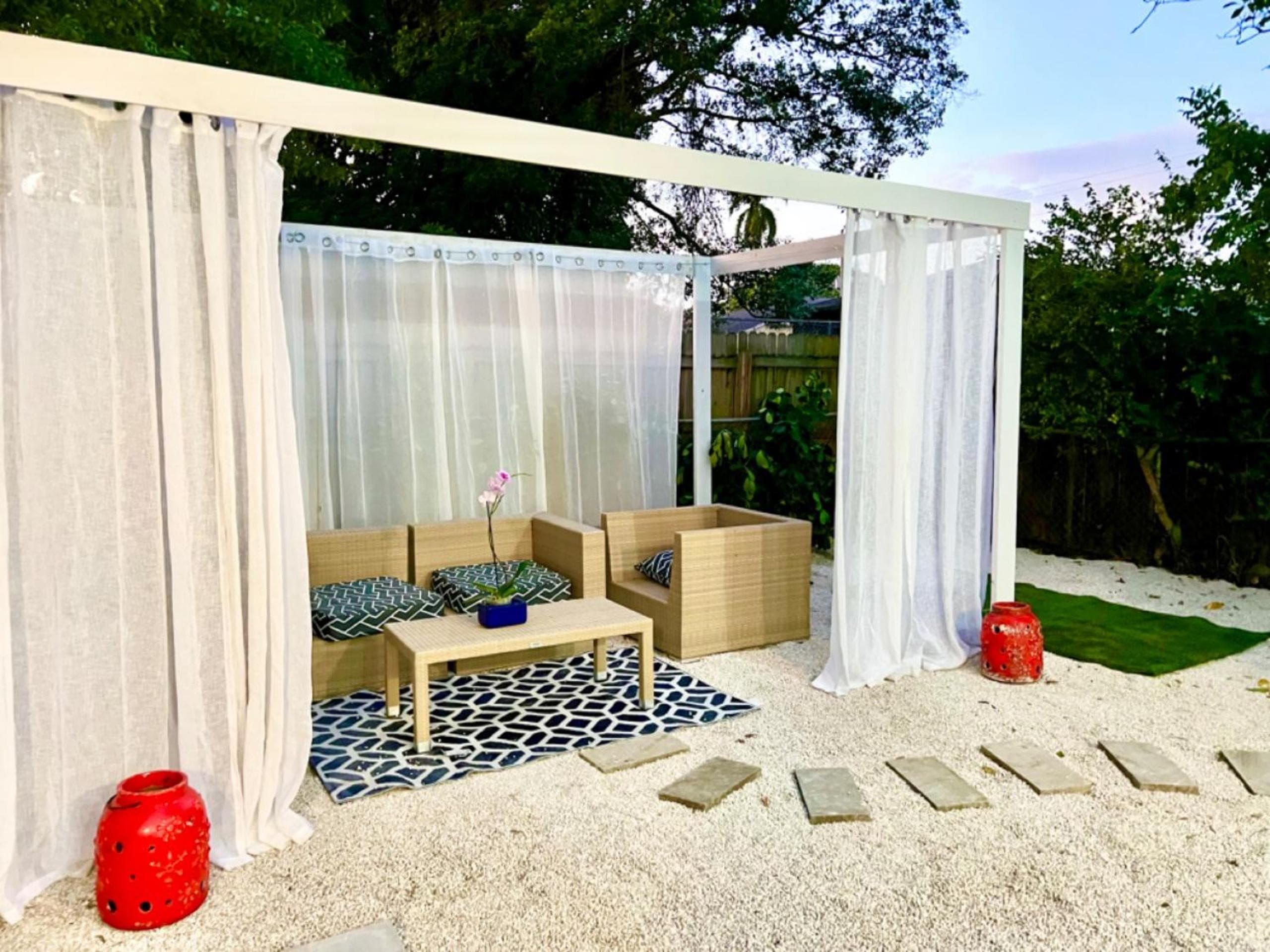 3 STAGIONI AL CARRINGTON 3 appartamenti separati con 2 camere da letto e 1 bagno e una villa con 3 camere da letto e 2 bagni — 24