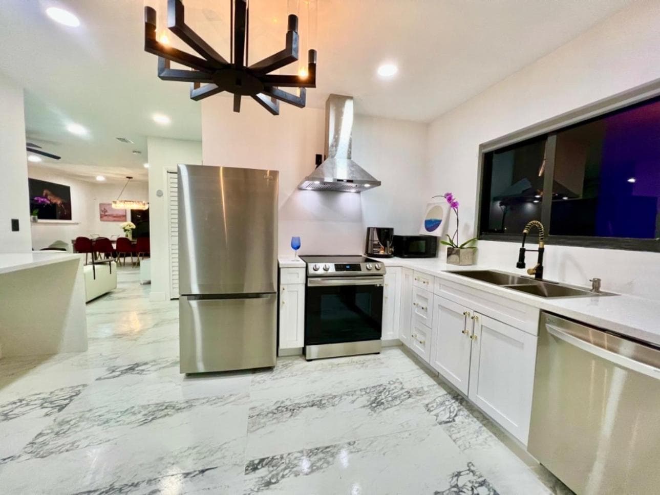3 STAGIONI AL CARRINGTON 3 appartamenti separati con 2 camere da letto e 1 bagno e una villa con 3 camere da letto e 2 bagni — 17
