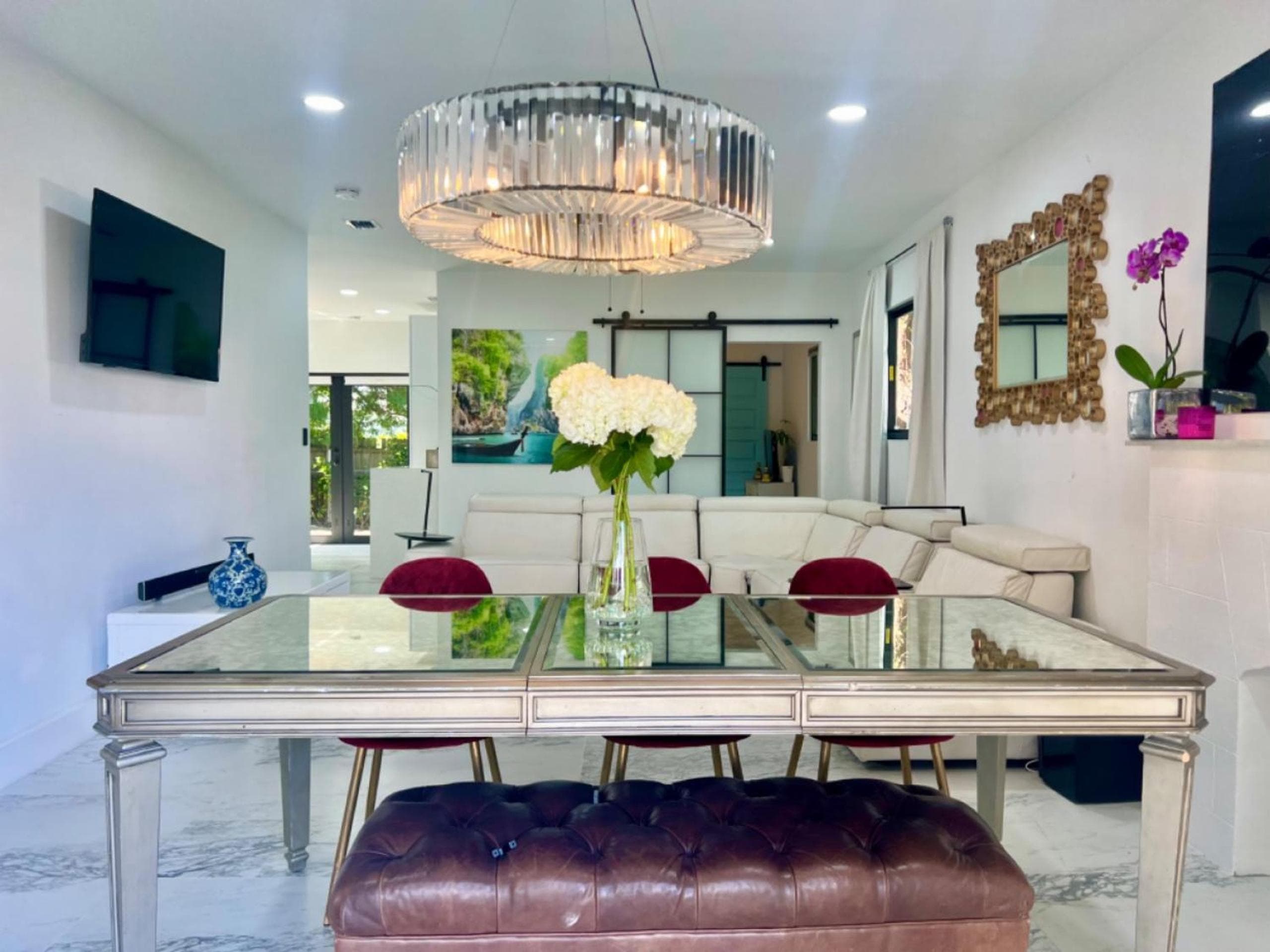 3 Seasons at the Carrington 3 Two Bedroom 1 Bath Apts -6 Bedrooms 3 bathrooms and 3 bedroom 2 bathroom Villa — 29