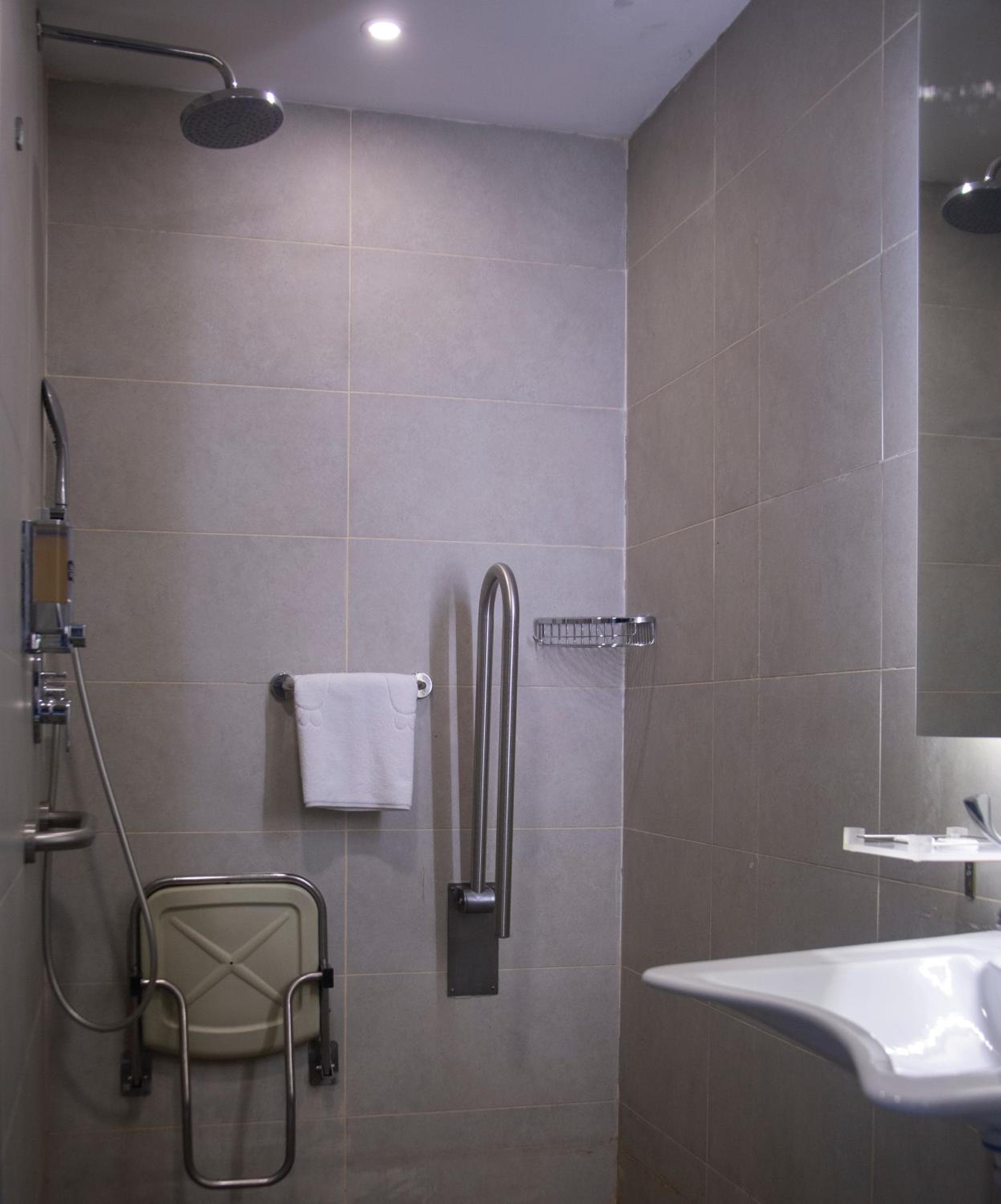 La Quinta by Wyndham Istanbul Gunesli — 6